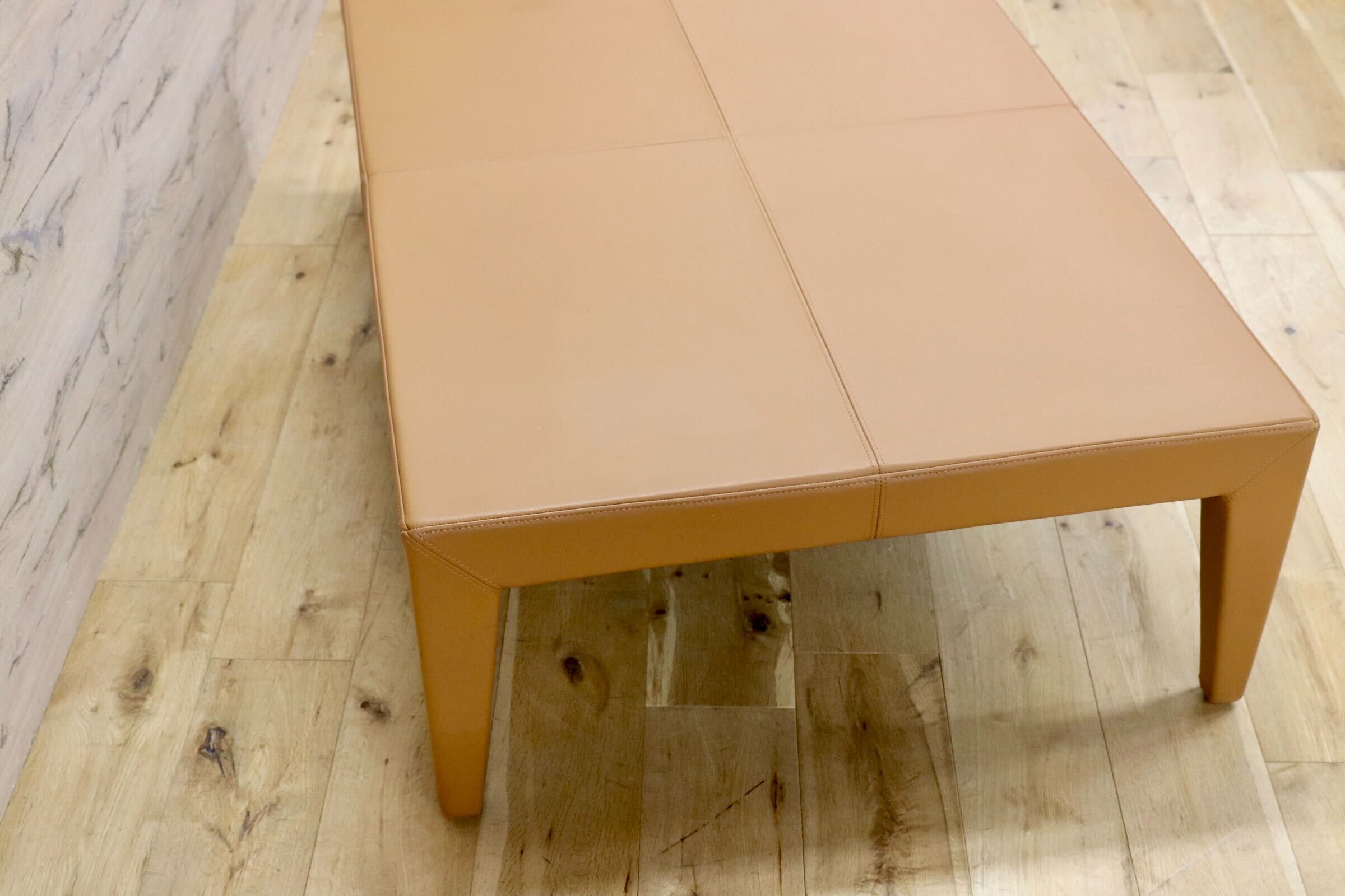 GMJS69○Cassina ixc. / カッシーナイクスシー GUARDI グアルディ フィリップ・ユーレル センターテーブル ベンチ 定価42〜56万 展示品