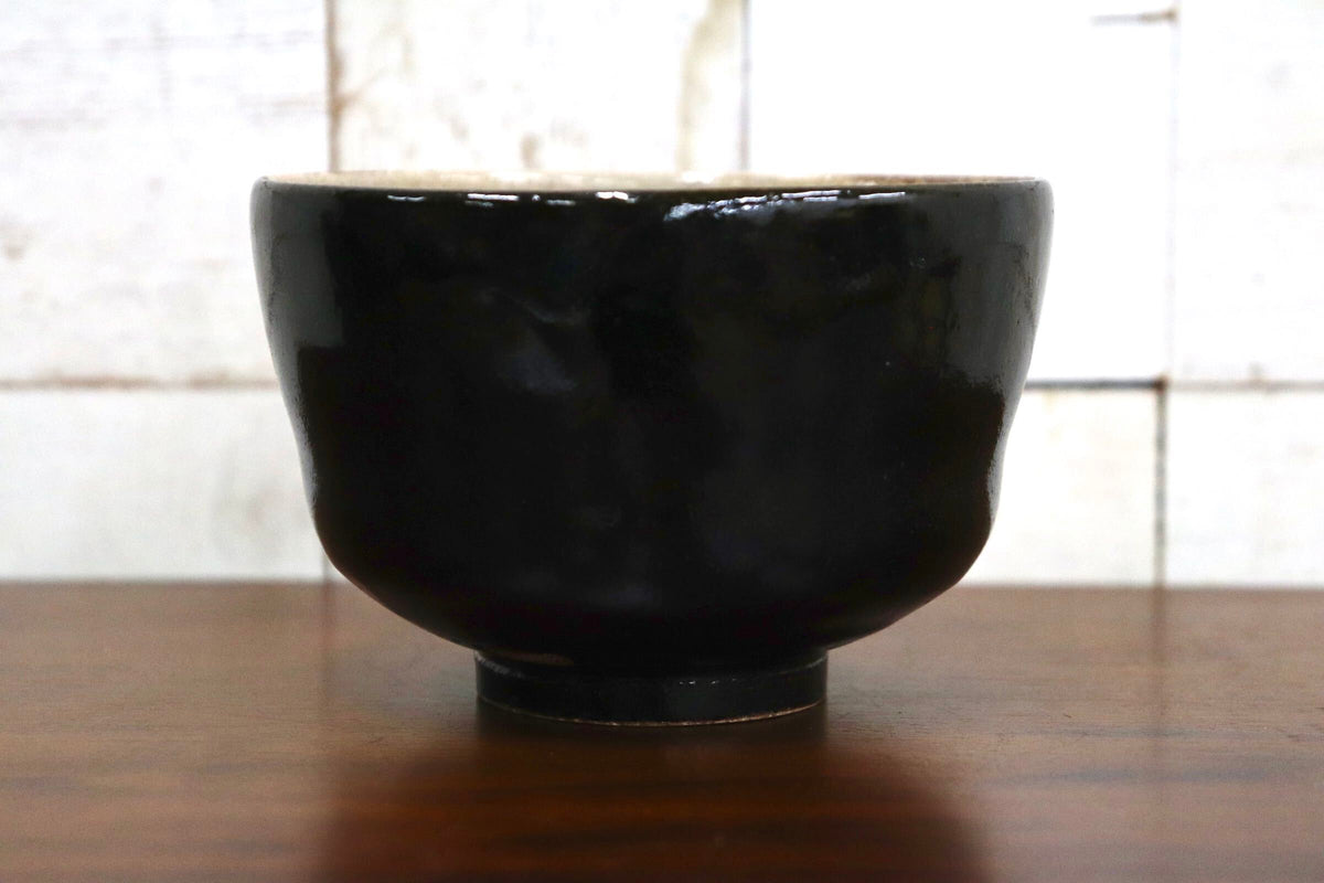 GMJK371AC〇紀州焼 葵窯 二代 寒川栖豊 色絵菖蒲 茶碗 菖蒲文 茶碗 抹茶碗 茶道具 共箱 未使用