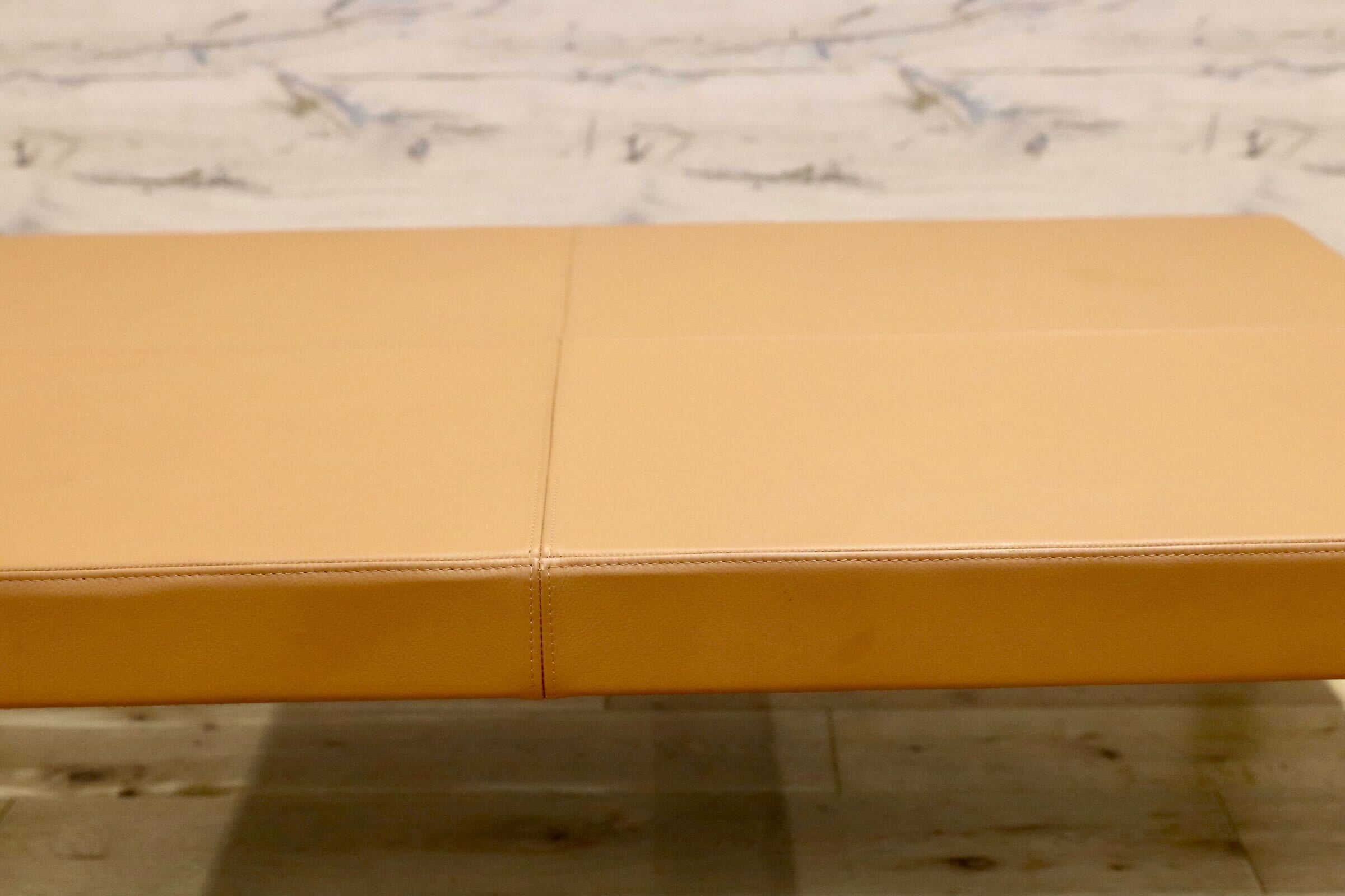 GMJS69○Cassina ixc. / カッシーナイクスシー GUARDI グアルディ フィリップ・ユーレル センターテーブル ベンチ 定価42〜56万 展示品