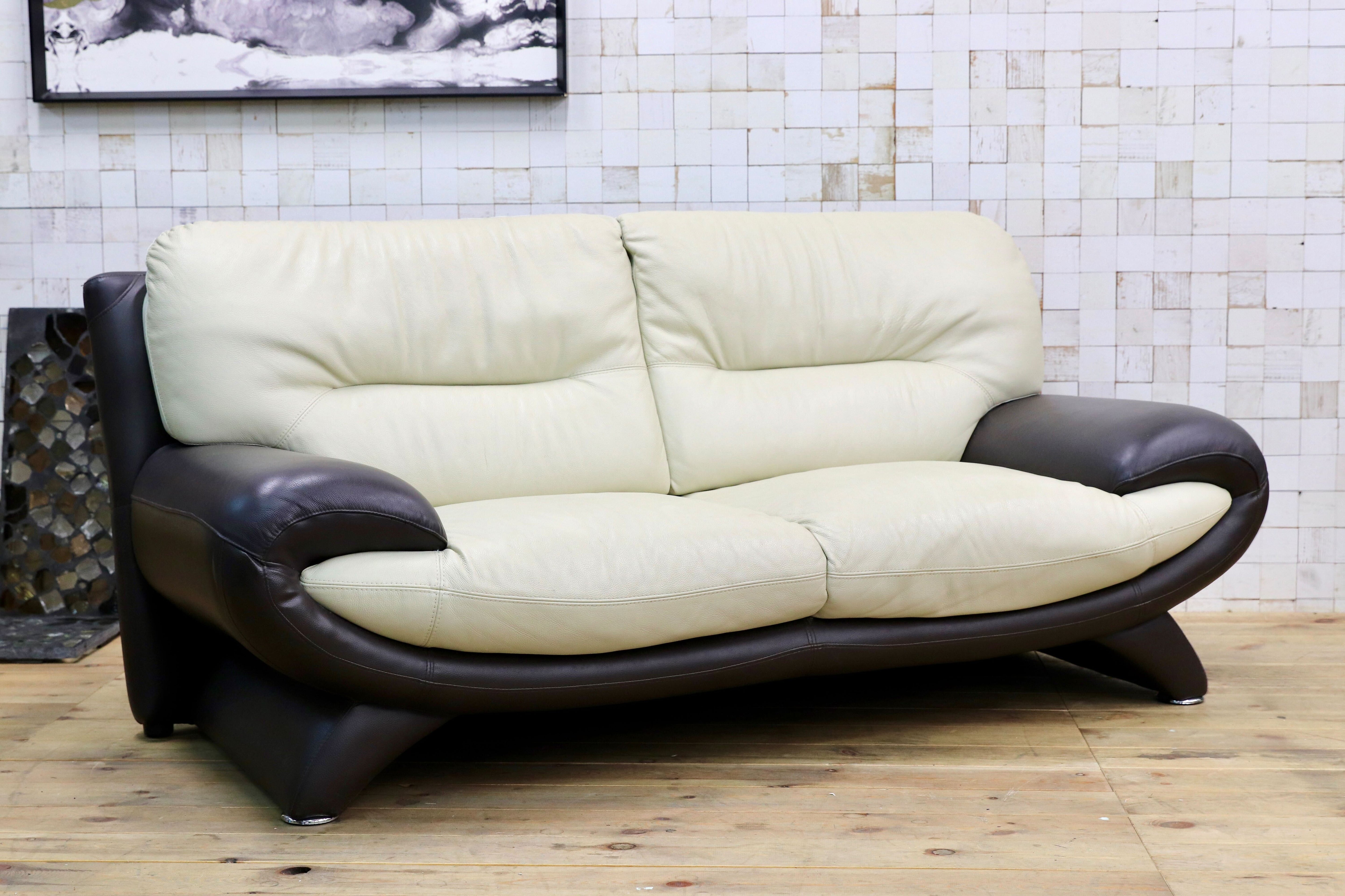 GMIK784○2人掛けソファ ラブソファ 本革 レザー イタリアモダン 長椅子 検）ニコレッティ ナツッジ