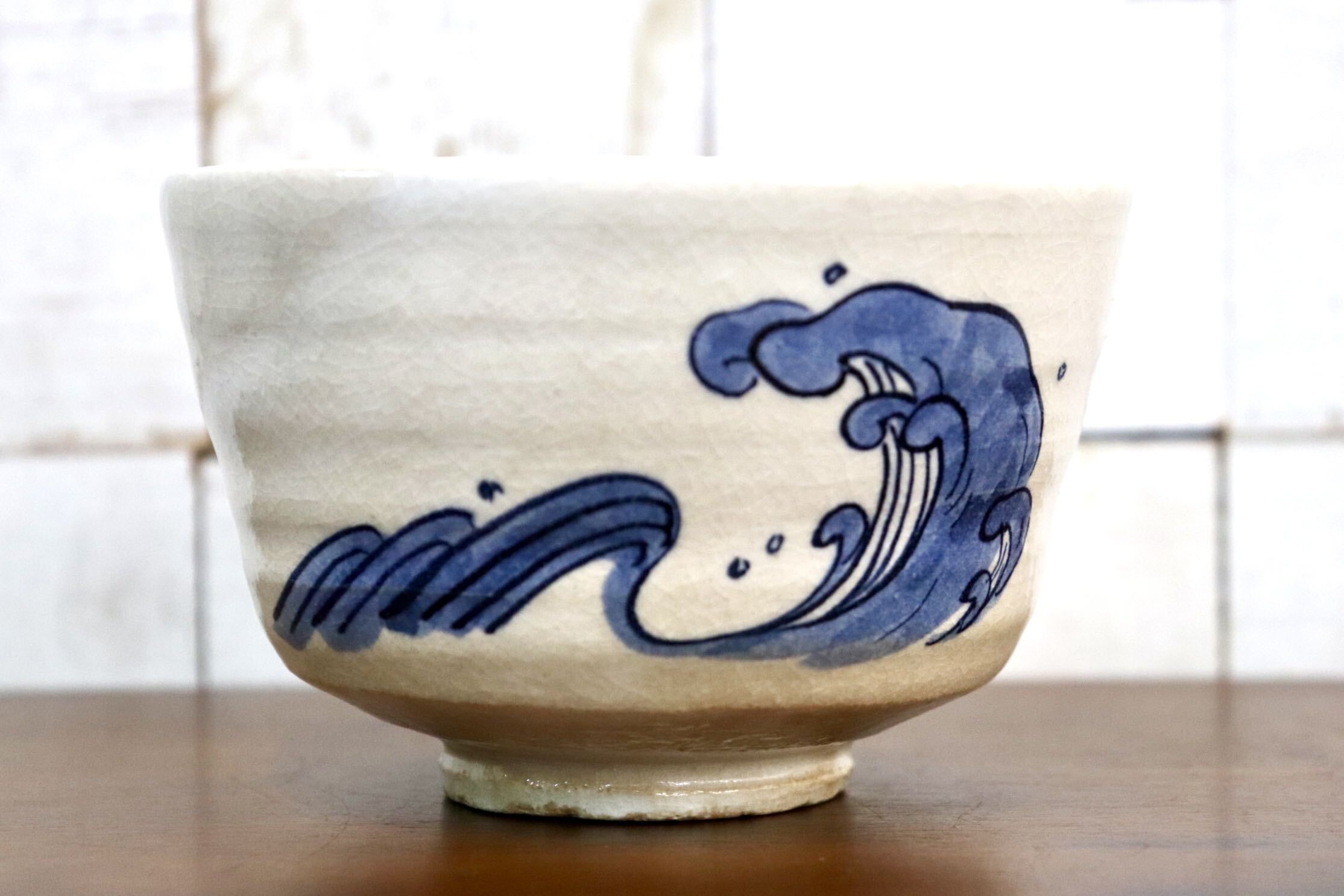 GMJK371AH〇紀州焼 葵窯 二代 寒川栖豊 波濤茶 抹茶碗 茶碗 茶道具 茶器 茶陶 波文 青絵 共箱 栞付 作家物