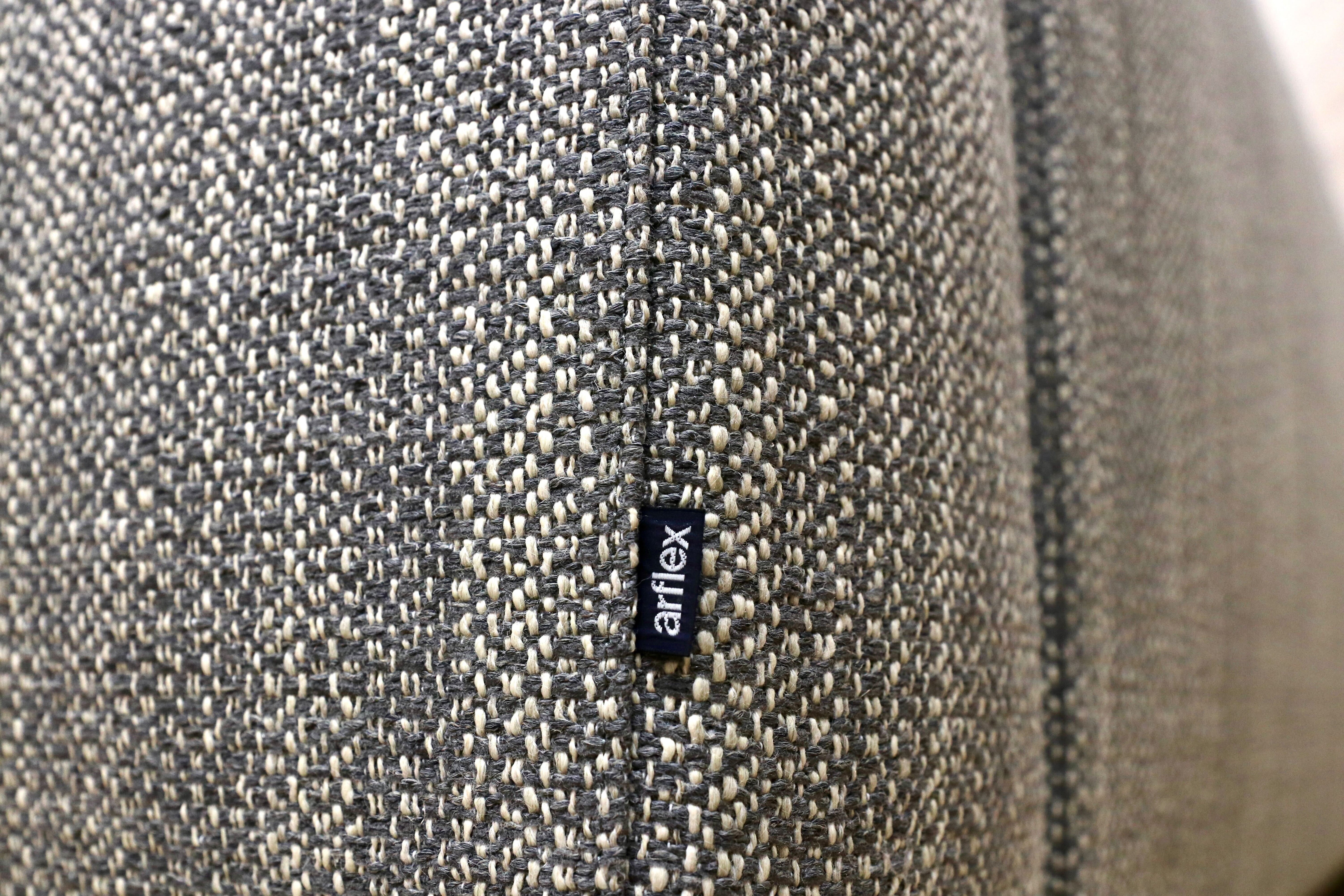 GMIH392B○arflex / アルフレックス A・SOFA 10 オットマン フットスツール ファブリック イタリアモダン 廃盤 定価約12万 展示品