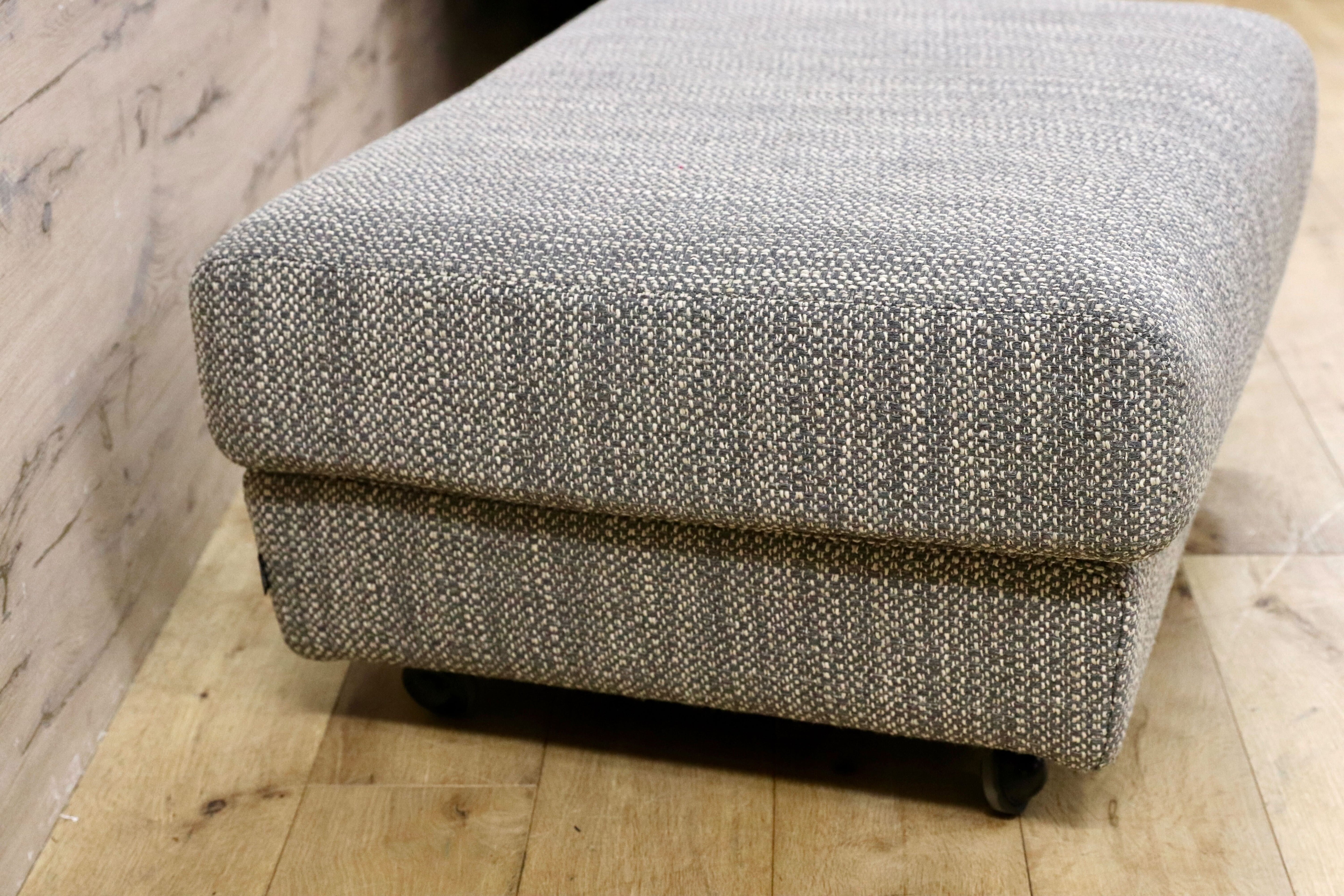 GMIH392B○arflex / アルフレックス A・SOFA 10 オットマン フットスツール ファブリック イタリアモダン 廃盤 定価約12万 展示品