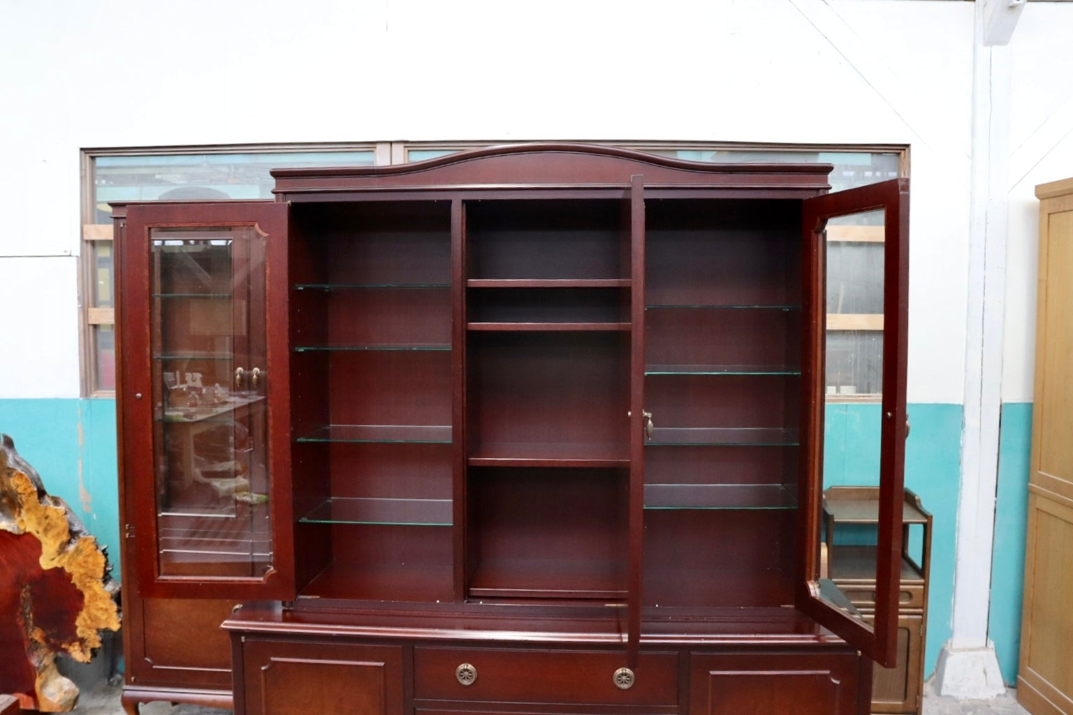 GMIH537○メープル不二屋 神戸元町欧風家具 大型カップボード キャビネット 食器棚 飾り棚 マホガニー材 クラシック アンティーク