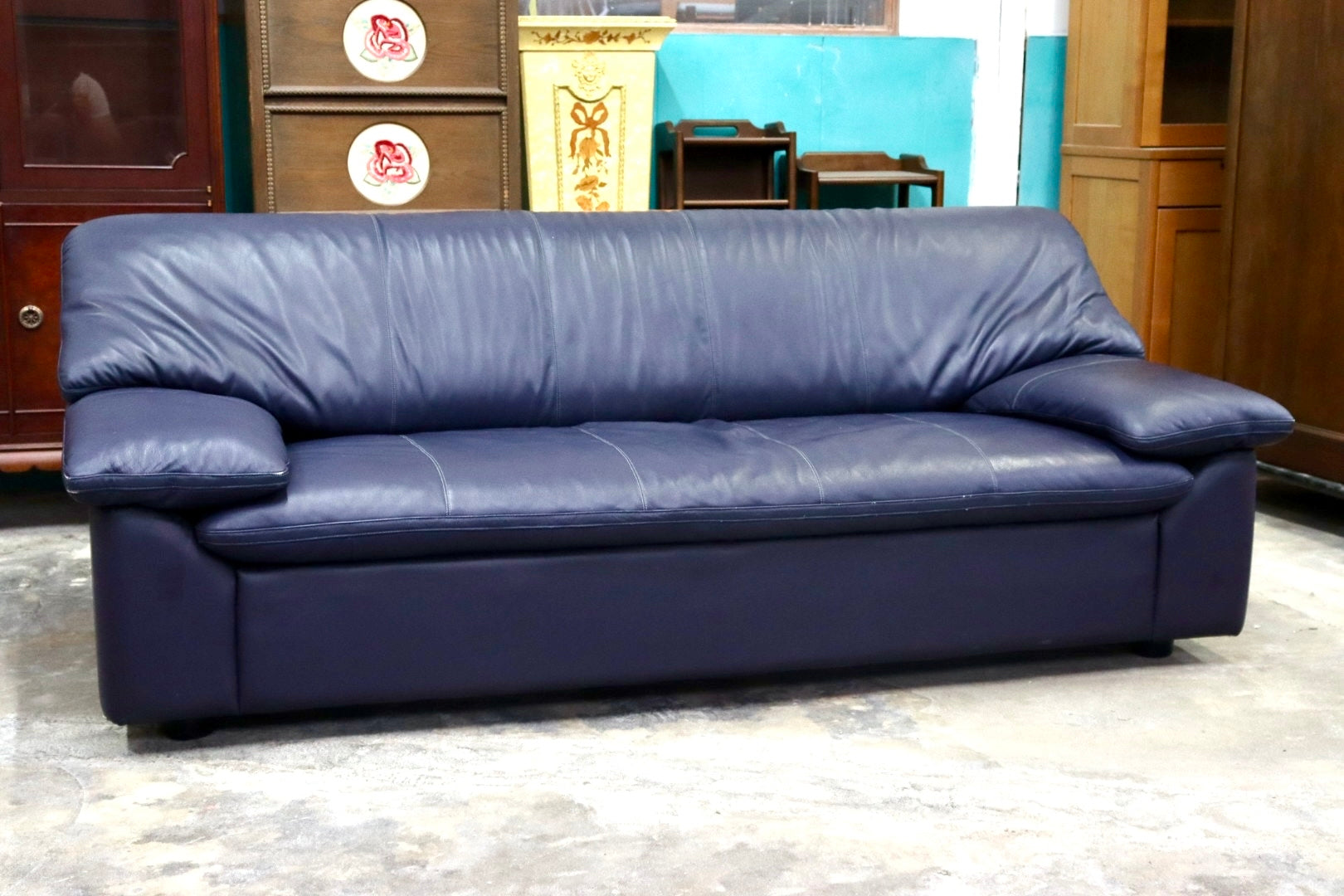 GMFS151○karimoku / カリモク 国産家具 本革張り 3人掛けソファ ダークネイビー ブルー レザーソファ 応接ソファ ヴィンテージ 長椅子