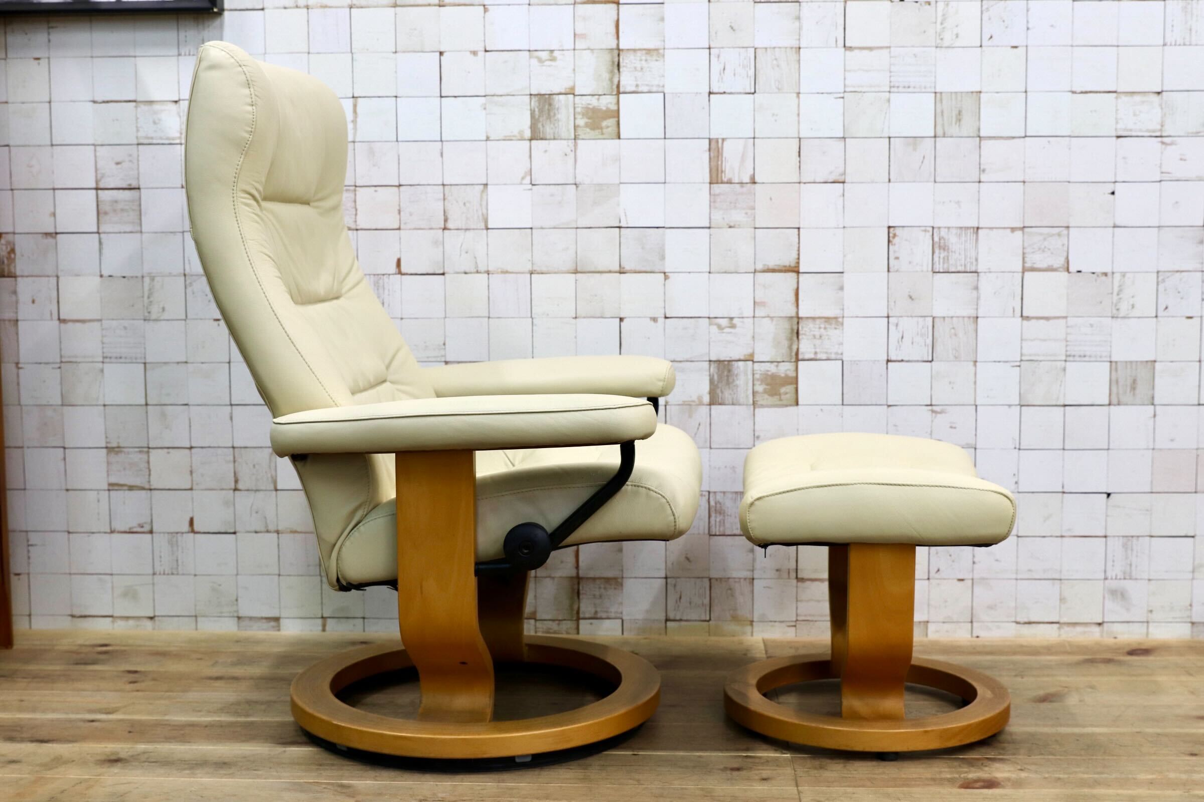 GMJK100○EKORNES / エコーネス Stressless ストレスレス リクライニングチェア オットマン 本革 北欧 ノルウェー クリーム ヴィンテージ