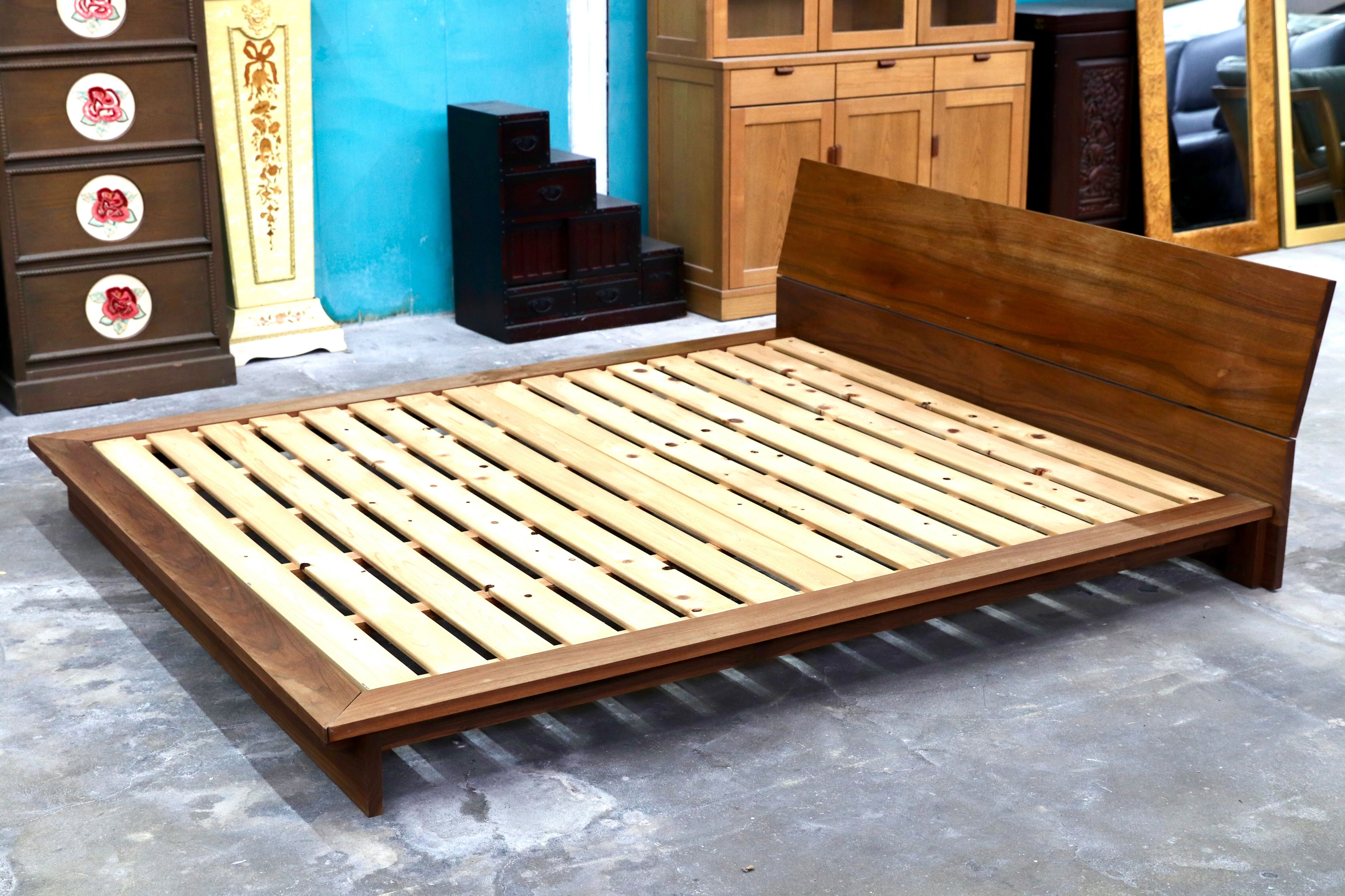 GMIH179○Masterwal / マスターウォール Moreless モアレス アカセ木工 クイーン ベッドフレーム ウォールナット無垢材 約40万