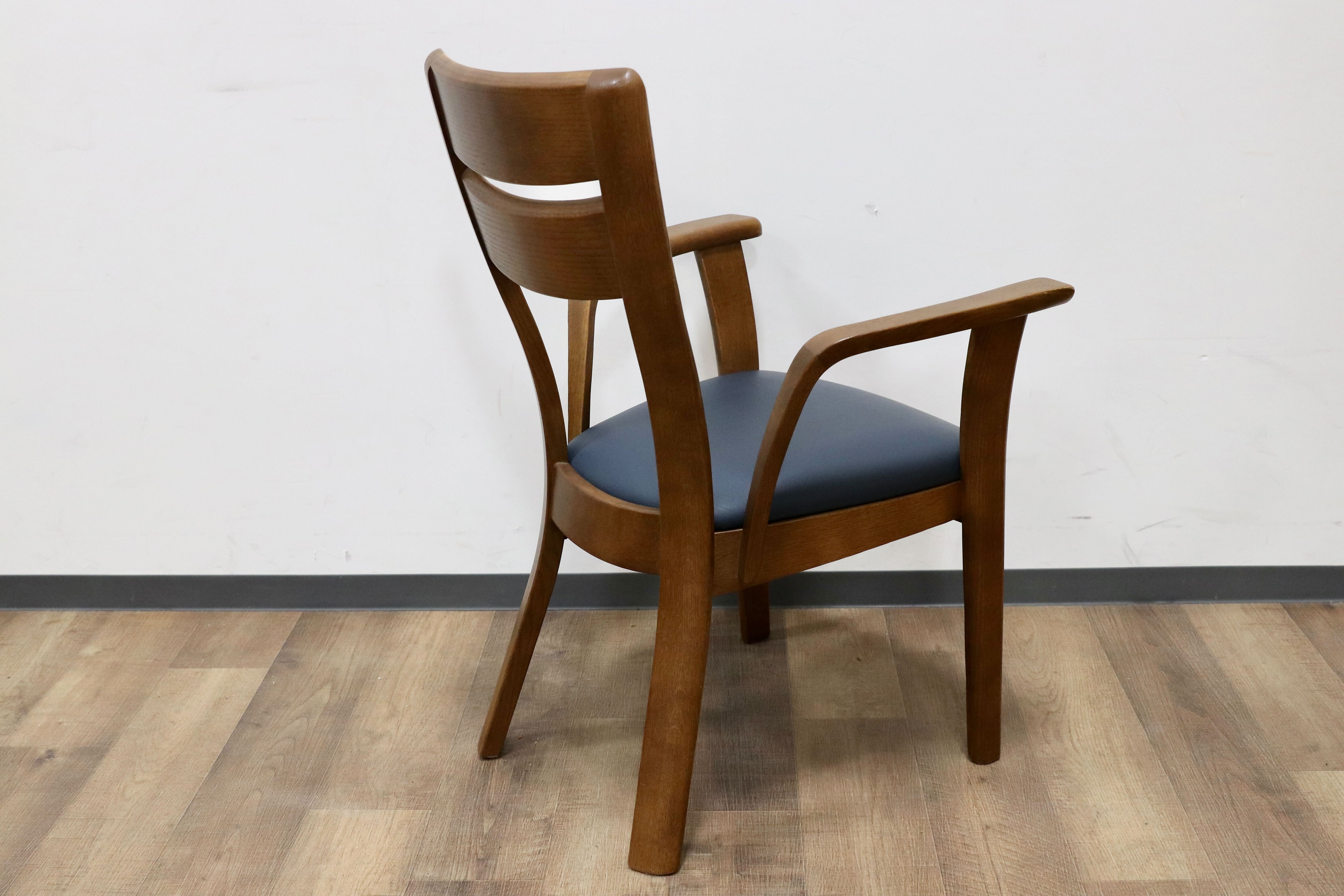 ご検討くださいませ飛騨 柏木工 ウォールナット無垢材 アームチェア 北欧モダン 職人技 工芸椅子