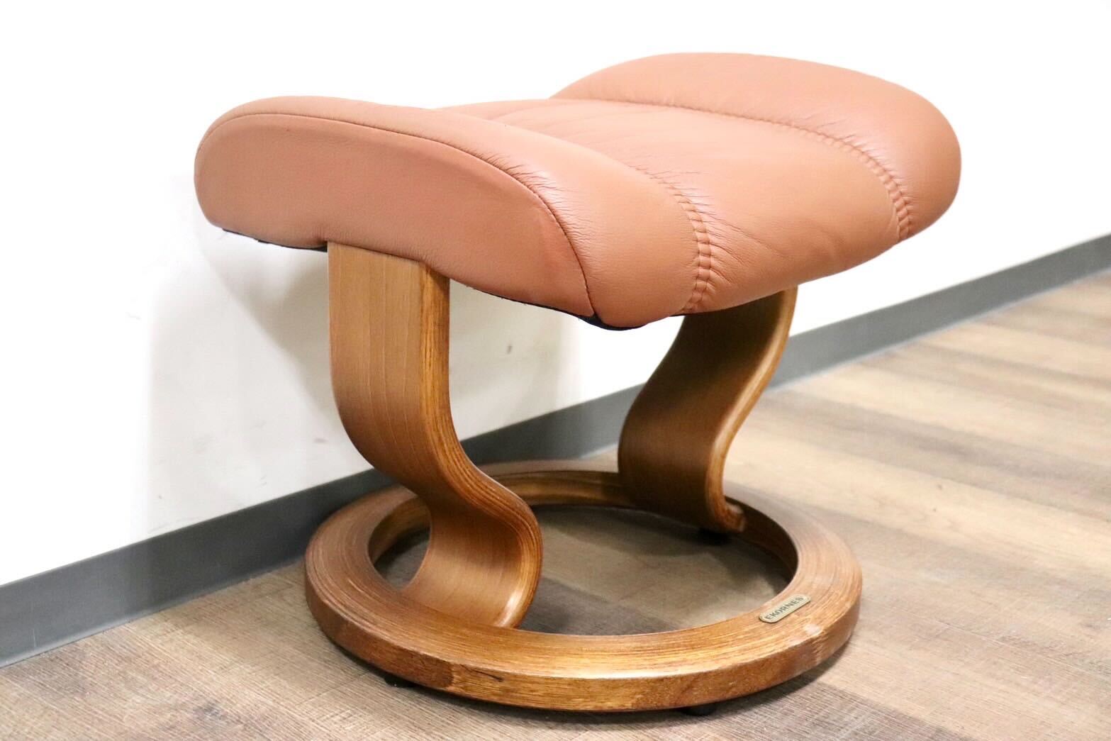 GMGS246A○EKORNES / エコーネス オットマン フットスツール 本革 北欧 ノルウェー ワインレッド ライトブラウン