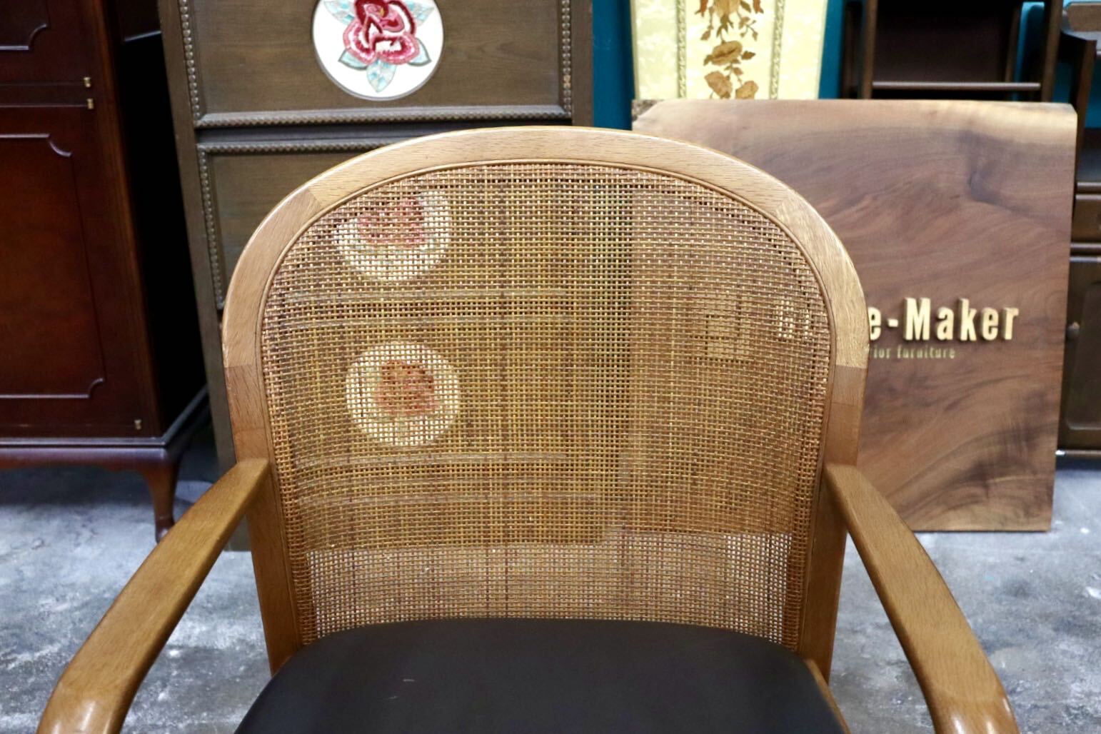 GMJH301G○karimoku / カリモク ダイニングチェア 食卓椅子 アームチェア 椅子 本革 和モダン レトロ 国産家具