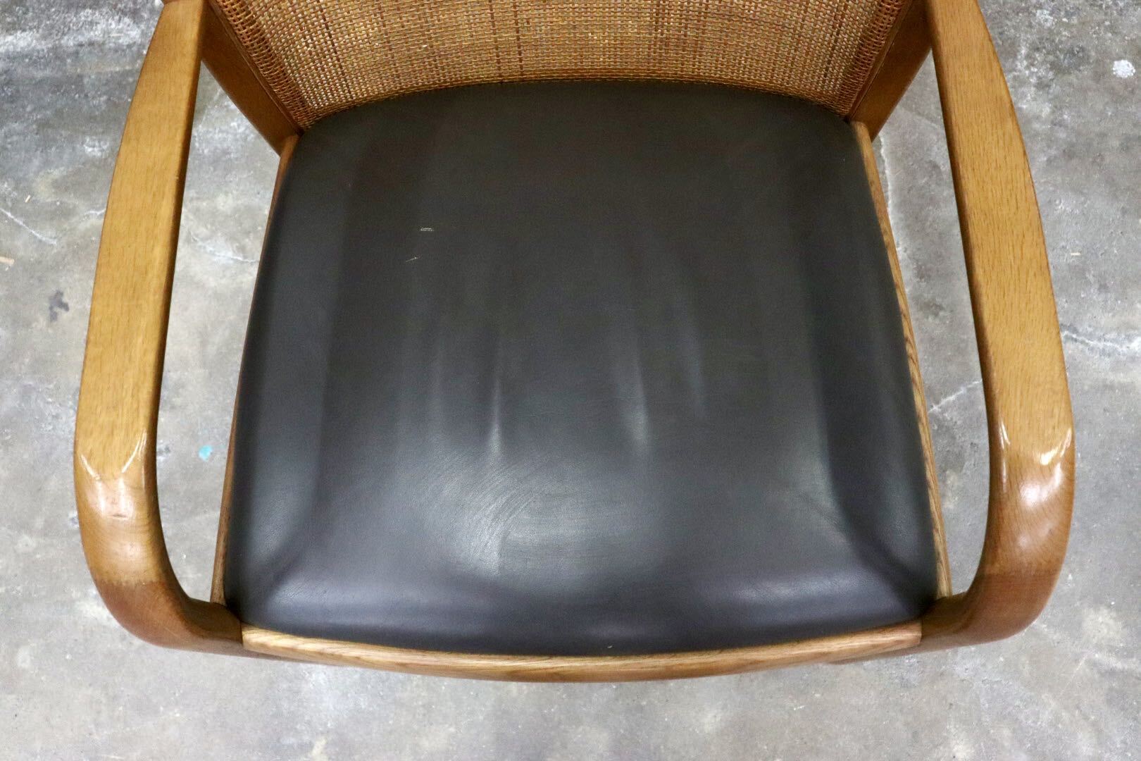 GMJH301G○karimoku / カリモク ダイニングチェア 食卓椅子 アームチェア 椅子 本革 和モダン レトロ 国産家具