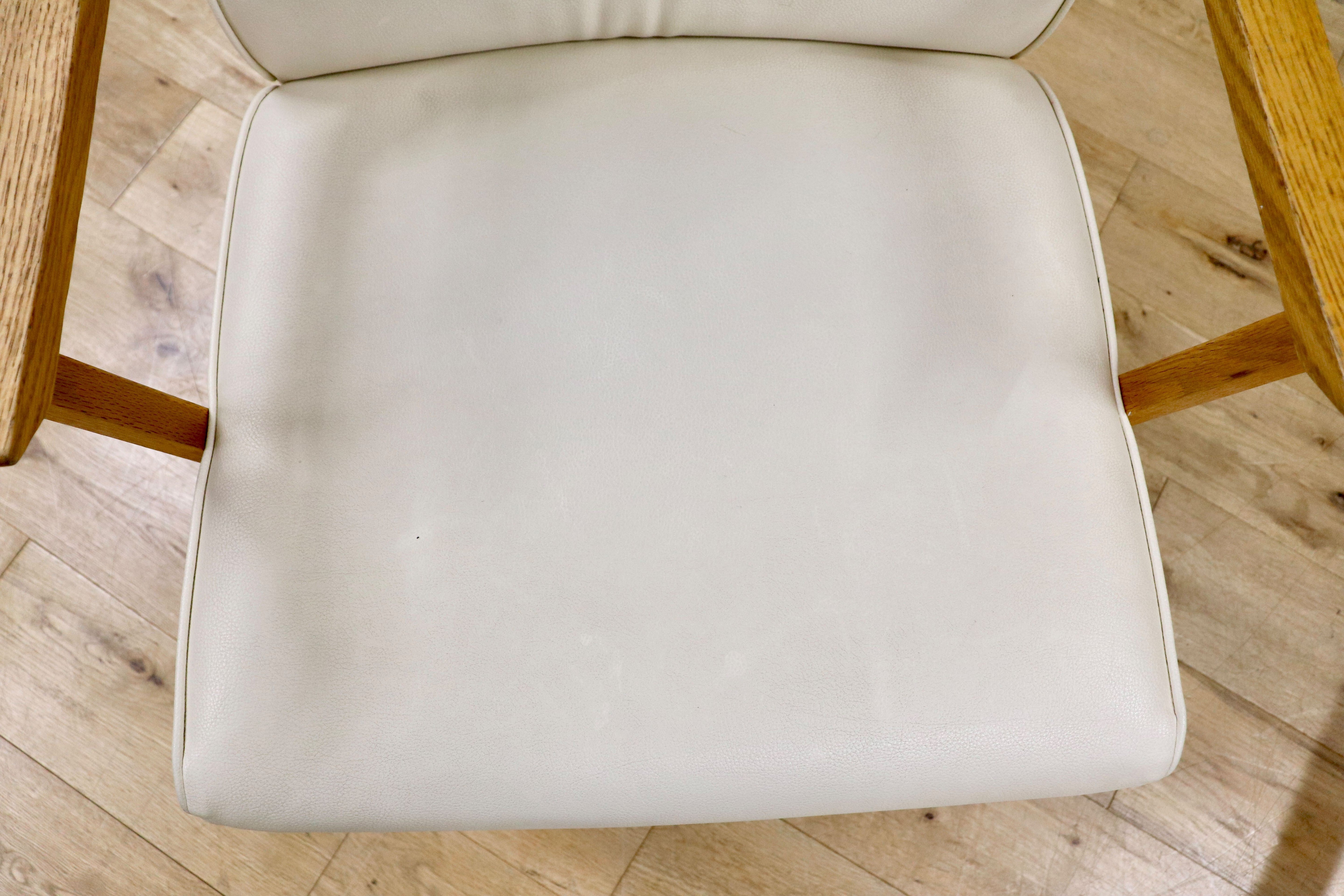 GMIK594A○飛騨産業 / HIDA キツツキ KAYA ダイニングチェア 2脚セット アームチェア 椅子 レザー オーク材 無垢 モダン