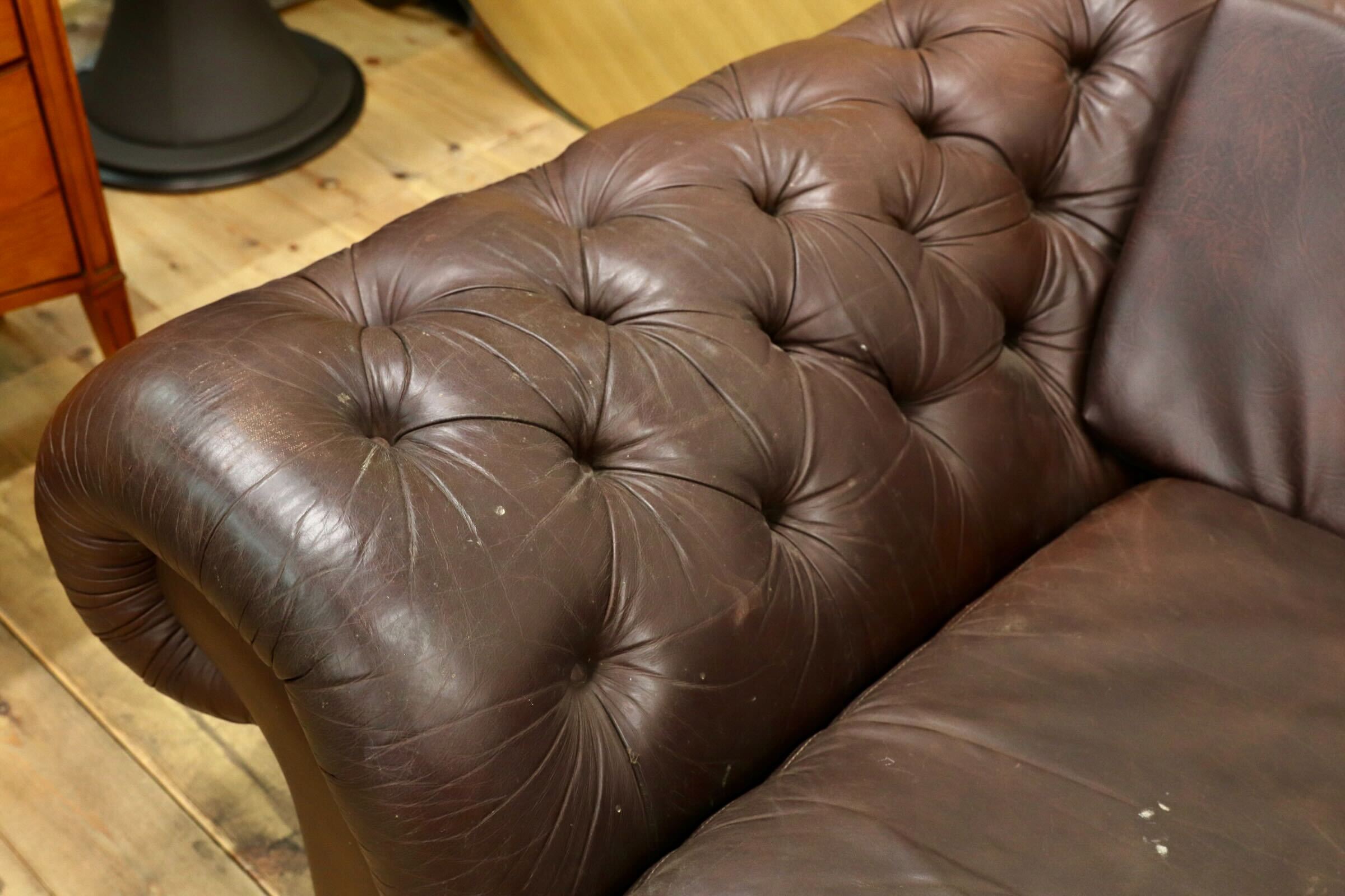 GMJK136○英国ヴィンテージ チェスターフィールド 本革 1人掛けソファ ラウンジソファ 英国クラシック 稀少 Furniture and Furnishings