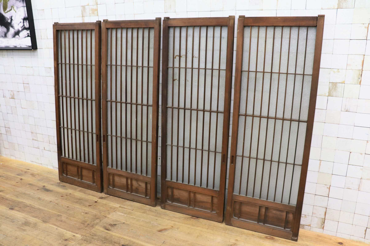GMJS260D◯アンティーク 木製格子戸 縦格子戸 4枚セット 建具 引き戸 間仕切り ガラス戸 モールガラス 古民家 店舗什器 昭和レトロ