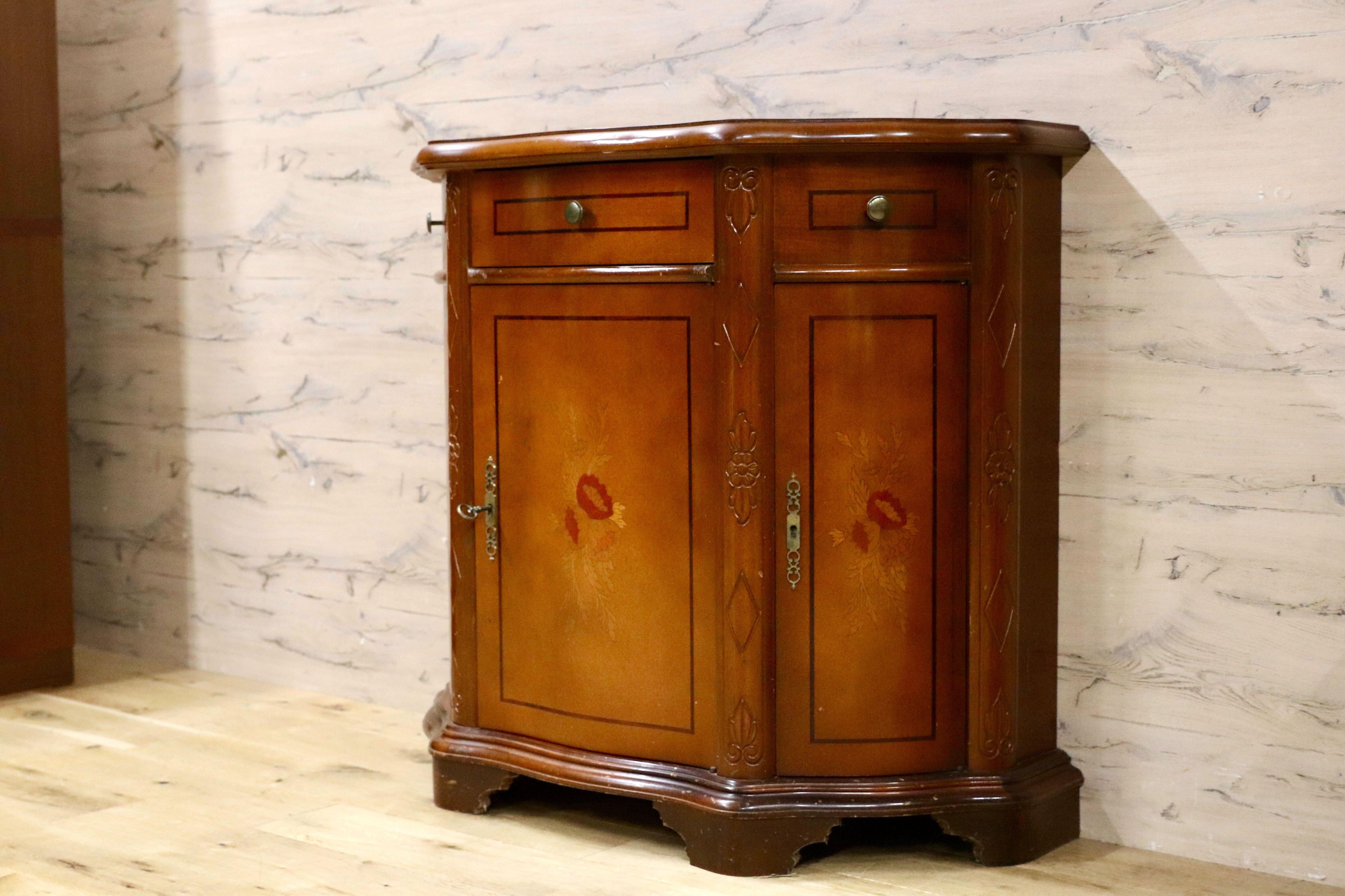 GMIS397○イタリア製 アンティーク サイドチェスト サイドボード リビングボード 象嵌細工 ヴィンテージ 花台 飾り台