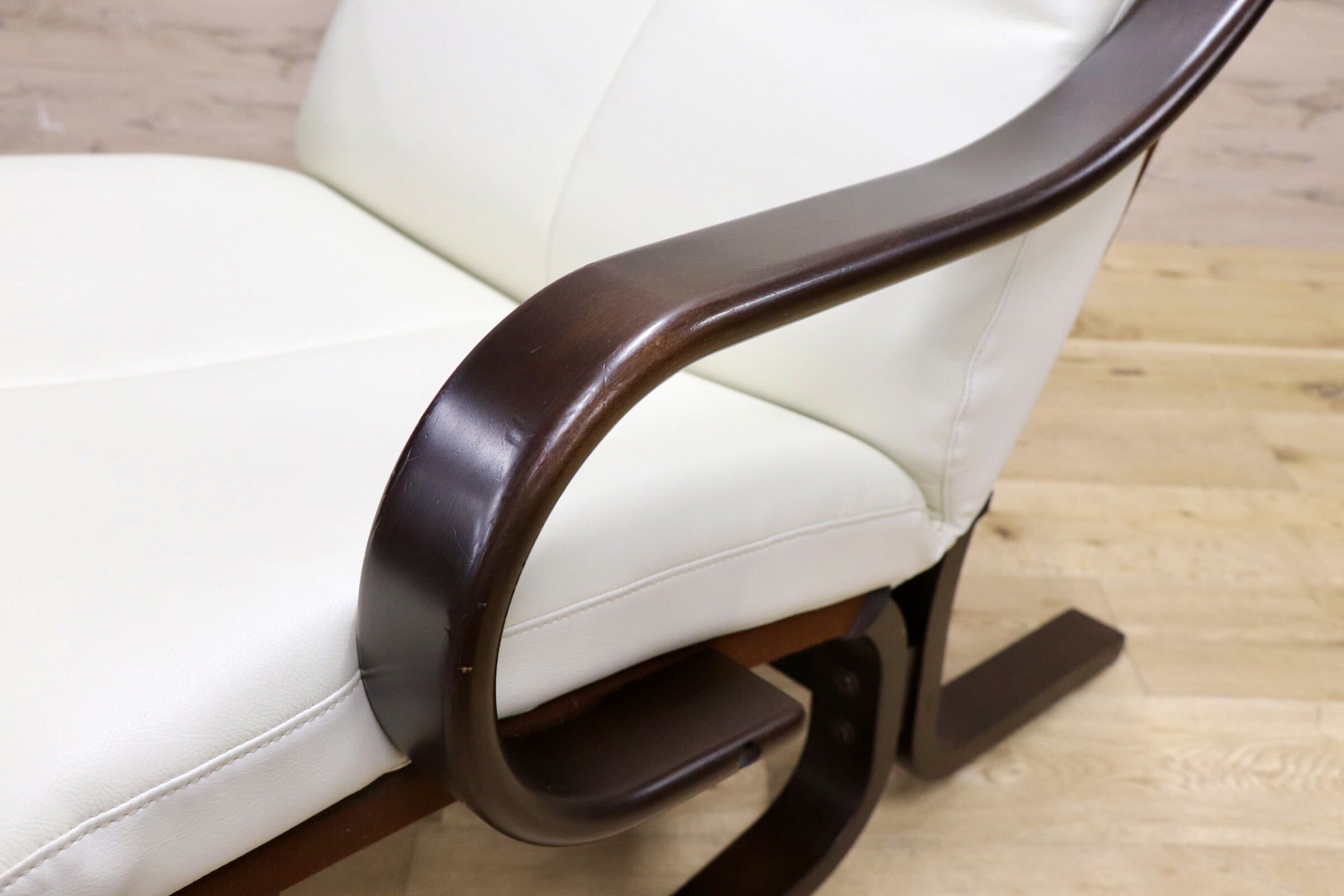 GMJK328A○冨士ファニチア / FUJI FURNITURE Agio アージオ 1人掛けソファ シングルソファ ラウンジチェア 木製 ホワイト レザー 国産家具