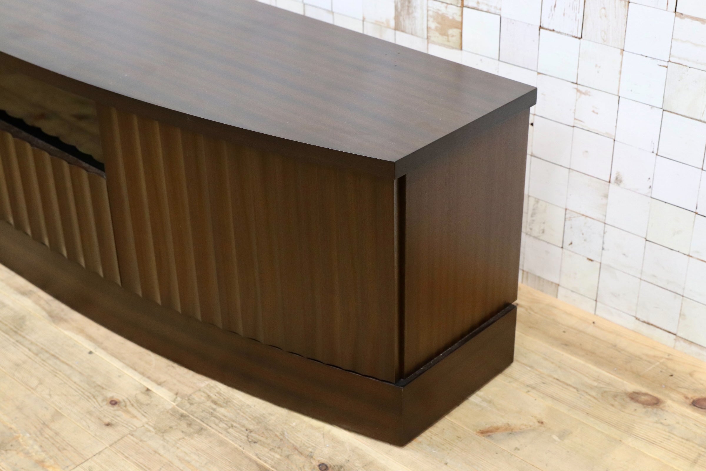 GMJK194○松岡家具製造 / 府中家具 アルク テレビボード AVボード サペリ材 ウェーブ扉 IDC OTSUKA 大塚家具取扱 国産家具 定価約55万