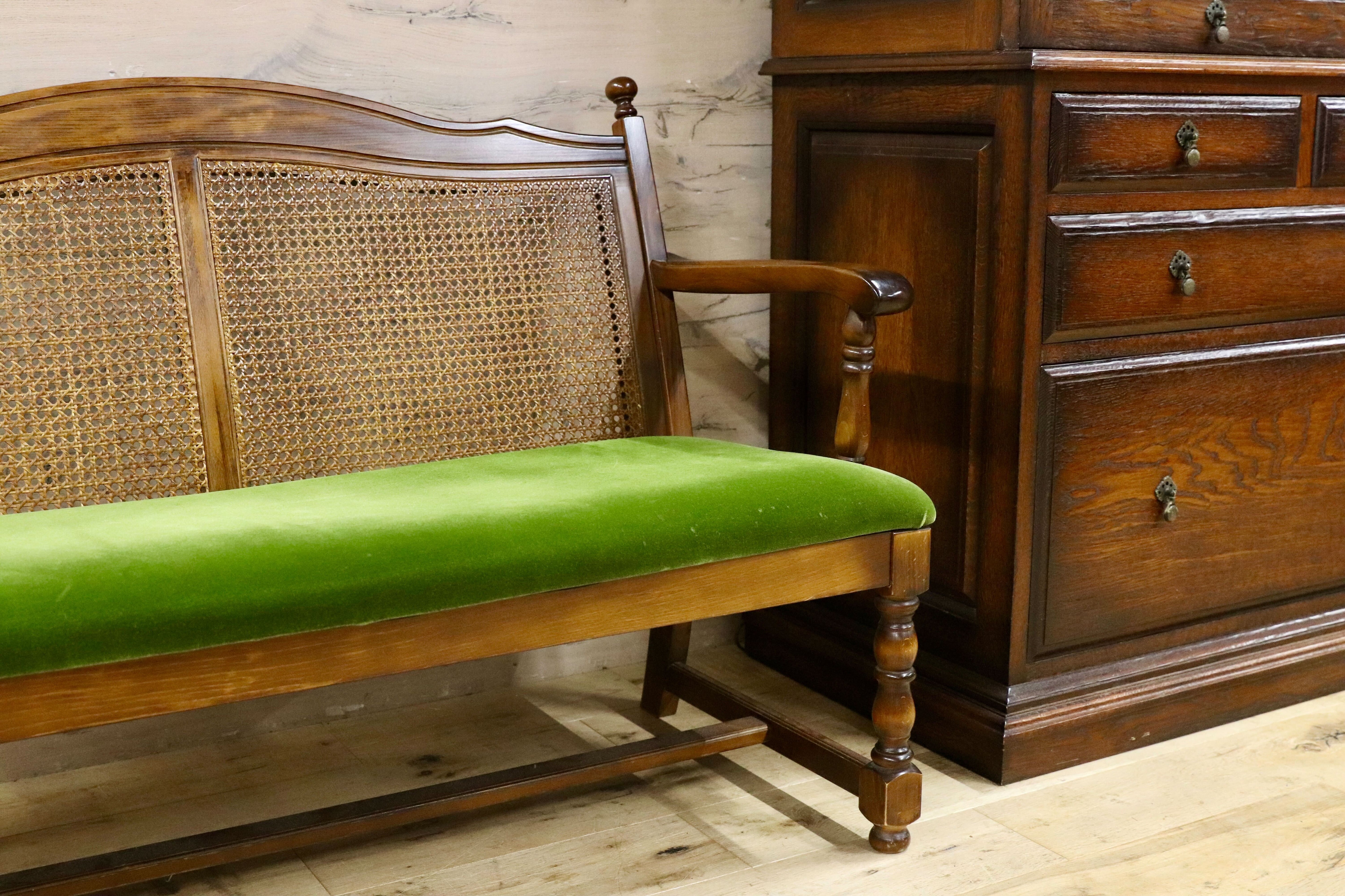 GMIH408○karimoku / カリモク オールドカリモク コロニアル ベンチソファ 2人掛けソファ ダイニングチェア 長椅子 レトロ アンティーク