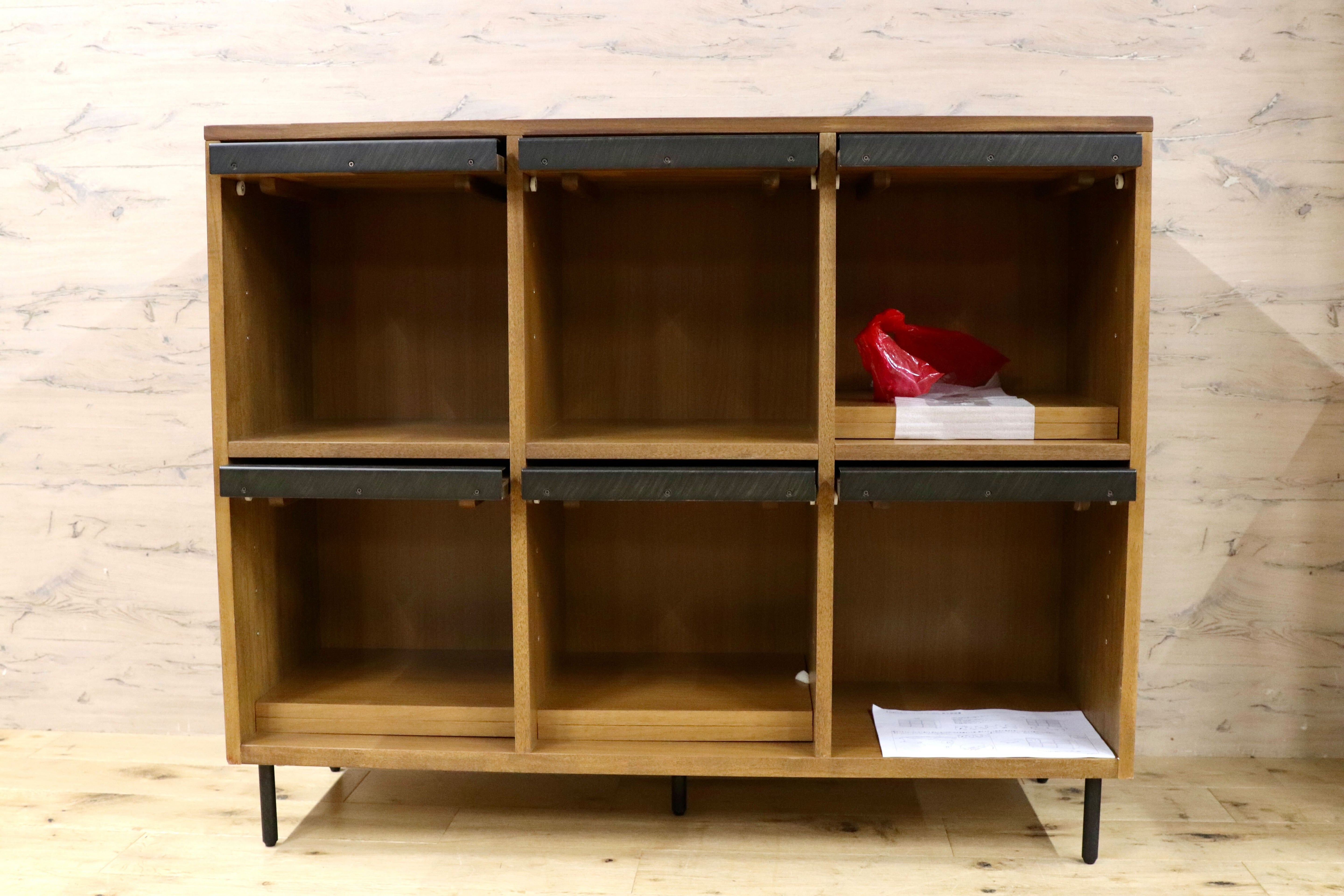 GMIK851○unico / ウニコ SWELLA スウェラ レコードラック サイドボード リビングボード アカシア材 モデルルーム展示品