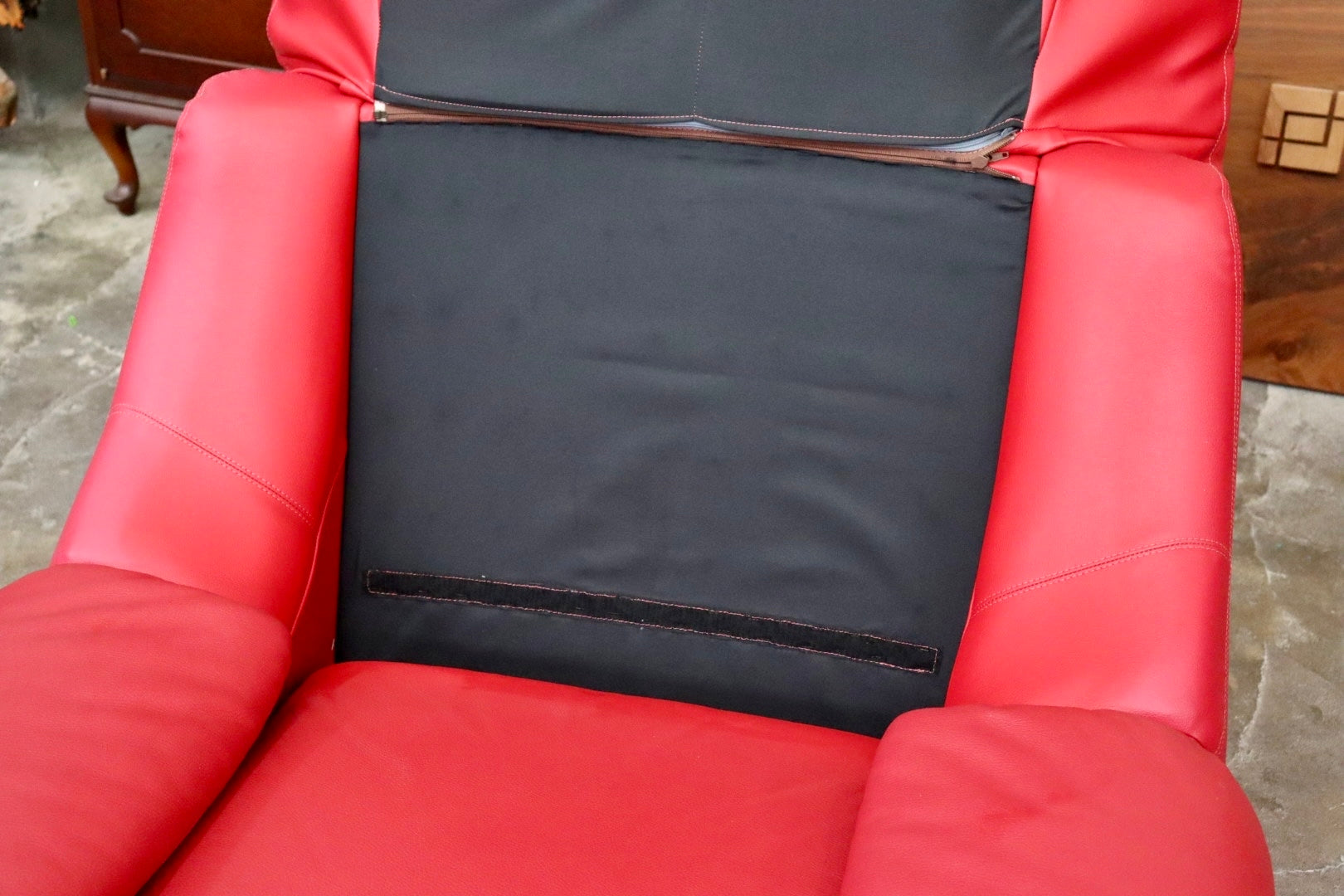 GMJK263B○FUJI FURNITURE / 冨士ファニチア L6760A 1人掛けソファ シングルソファ ラウンジチェア 本革 レッド 国産家具 美品