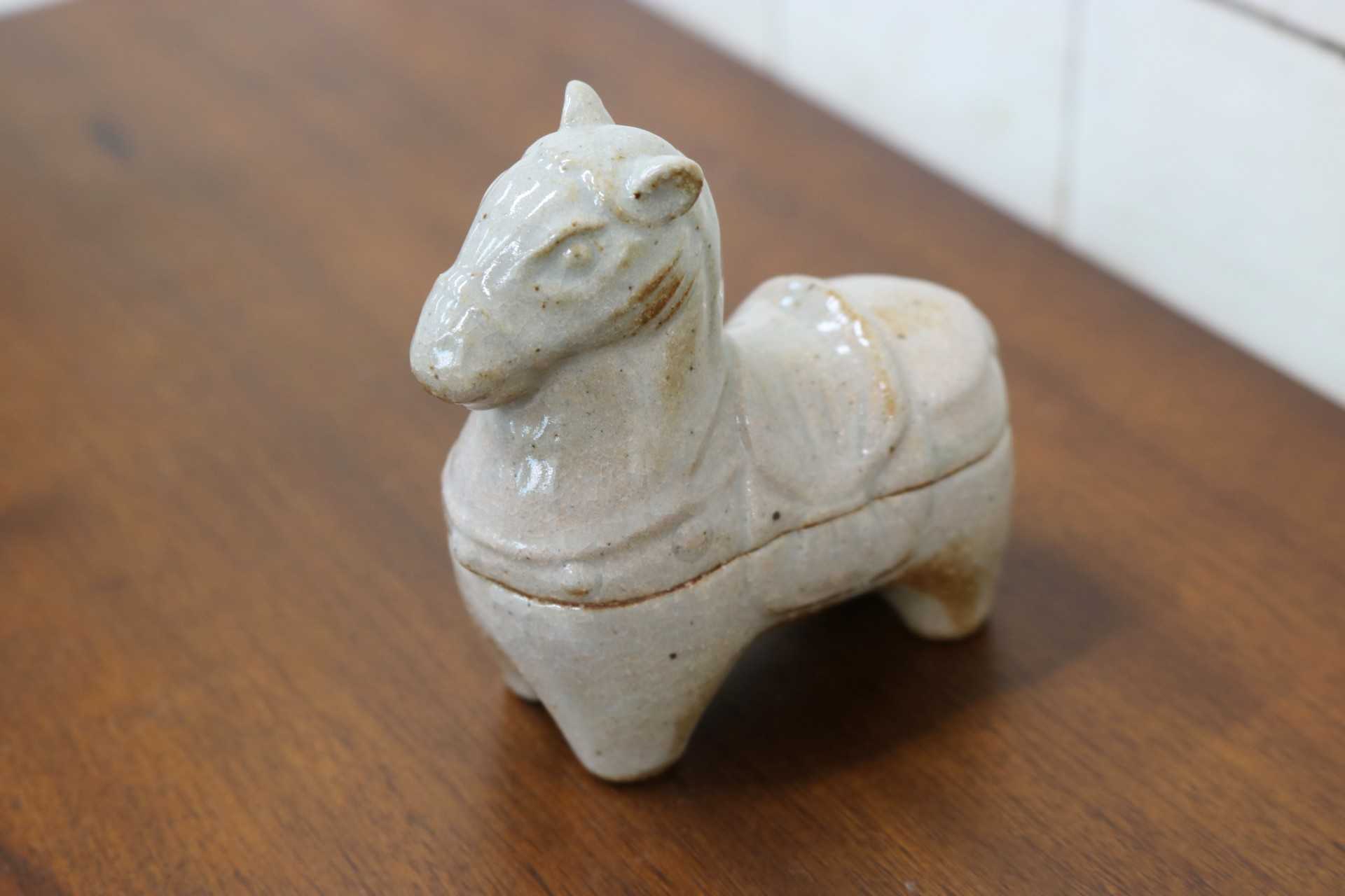 GMJK371R〇紀州焼 葵窯 二代 寒川栖豊 置物 小物入れ 茶道具 香合 馬 午 干支 縁起物 共箱 陶器 焼物