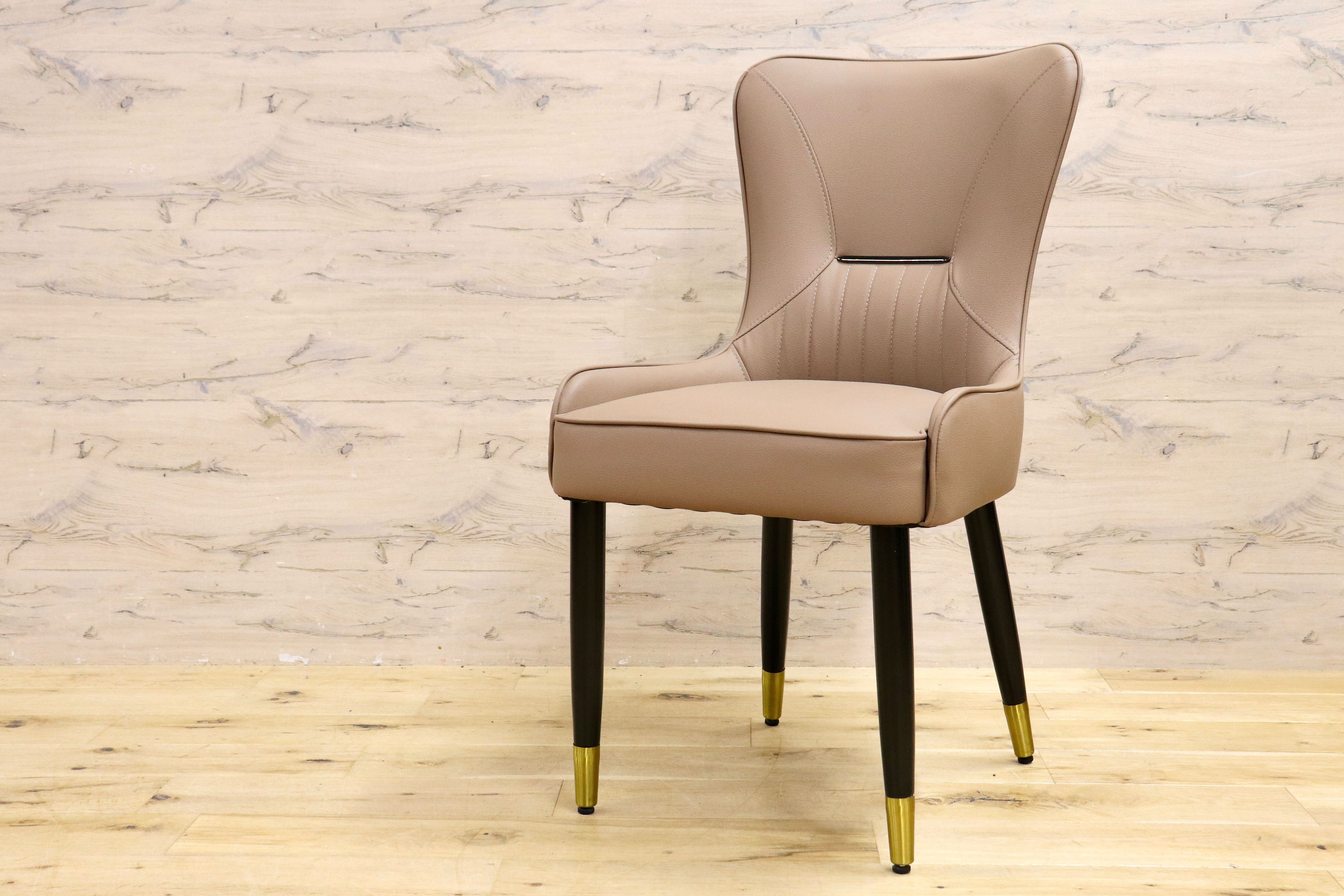 GMIS334A○モダン ダイニングチェア アームレスチェア 椅子 食卓椅子 本革 レザー シンプル スタイリッシュ 展示品