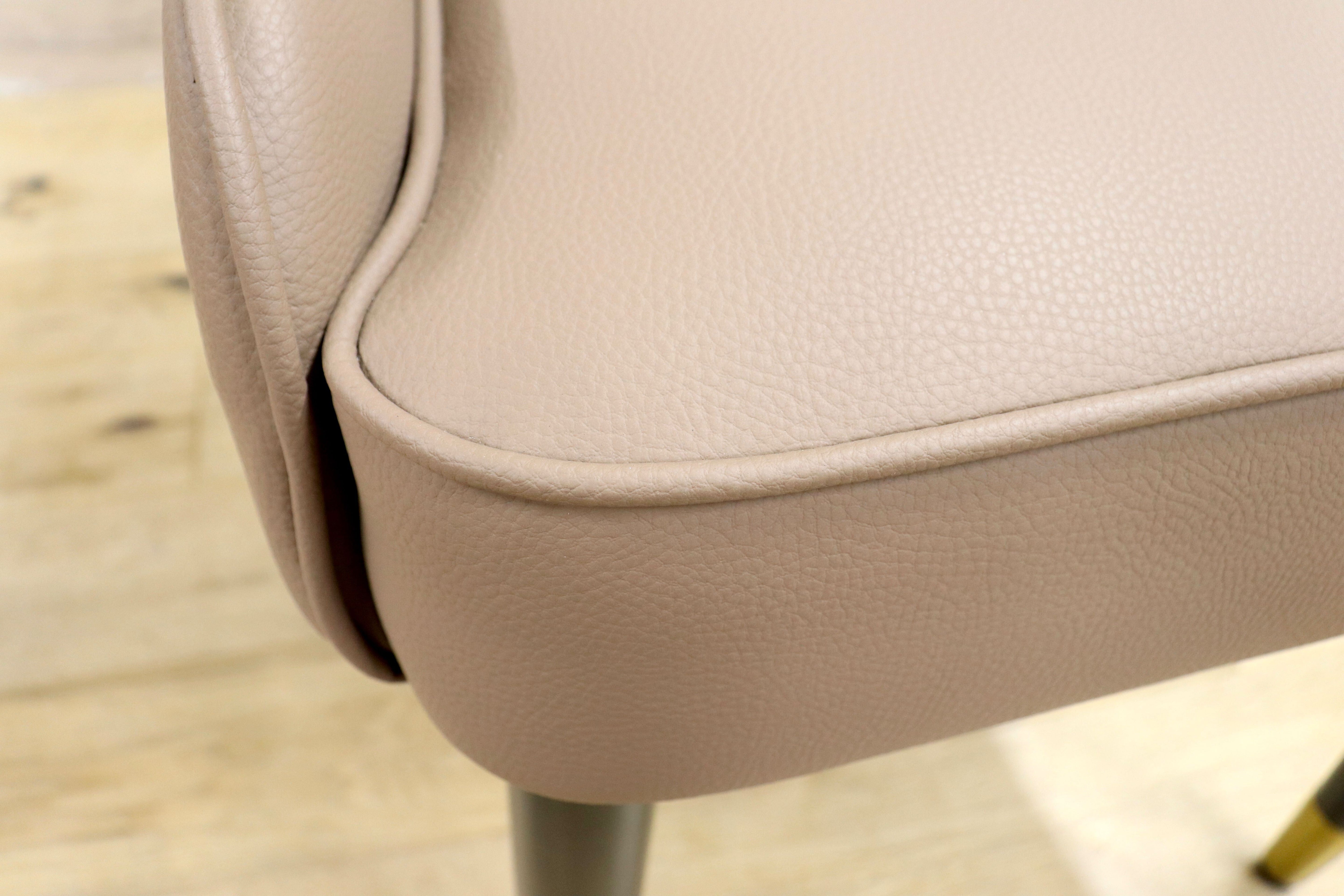 GMIS334A○モダン ダイニングチェア アームレスチェア 椅子 食卓椅子 本革 レザー シンプル スタイリッシュ 展示品