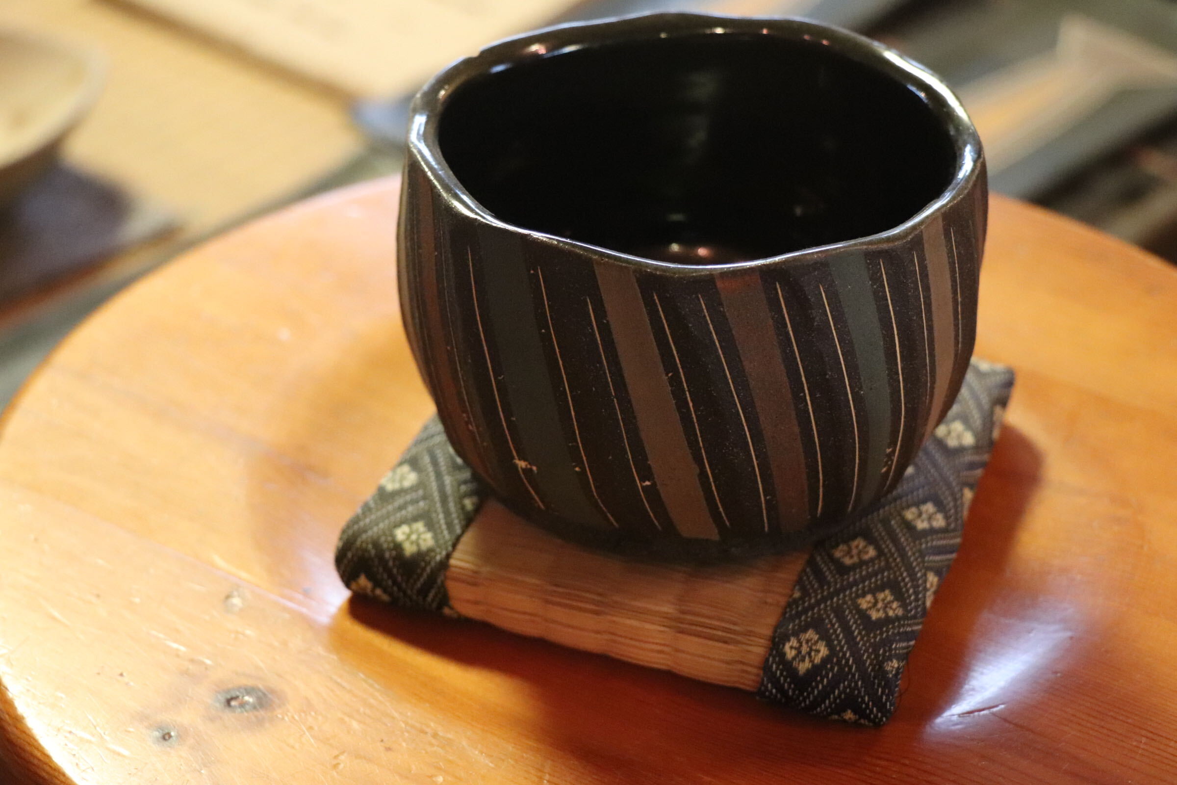 GMJI31◯市野悟窯 市野哲次 丹波焼 彩色線象嵌 抹茶碗 陶器 現代陶芸 丹波篠山 作家物