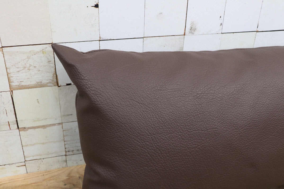GMJK124◯IDC大塚家具 クッション ロングクッション 長方形 ブラウン 合皮 インテリア モダン 展示品