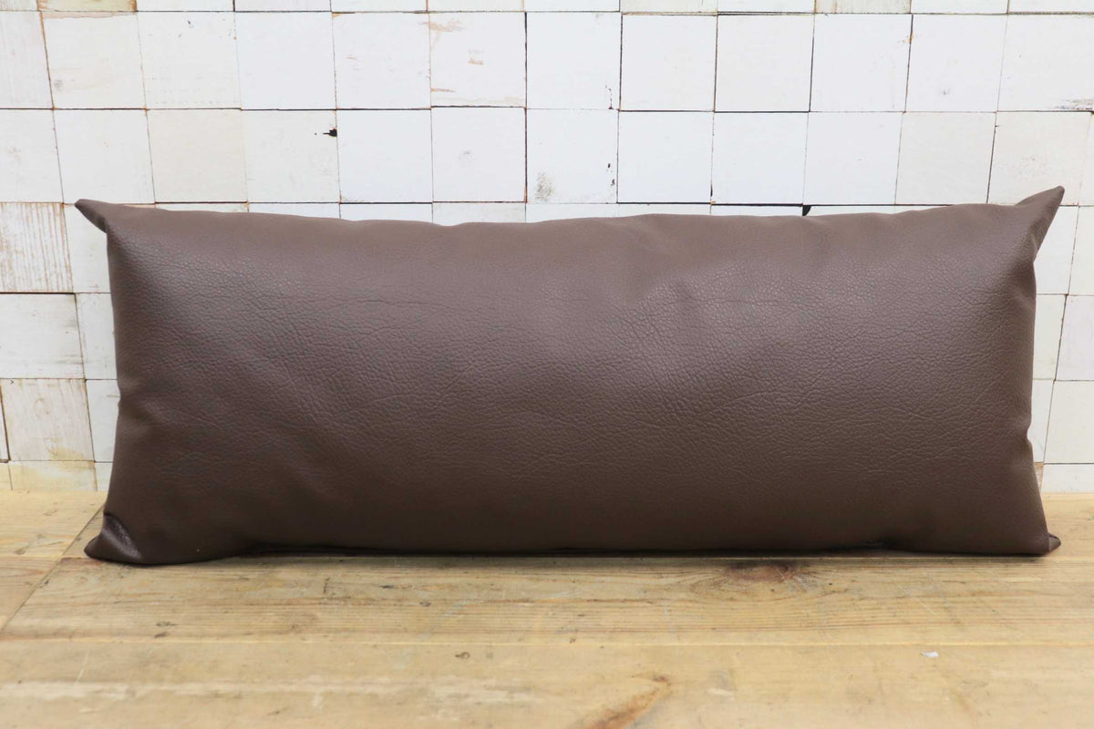 GMJK124◯IDC大塚家具 クッション ロングクッション 長方形 ブラウン 合皮 インテリア モダン 展示品