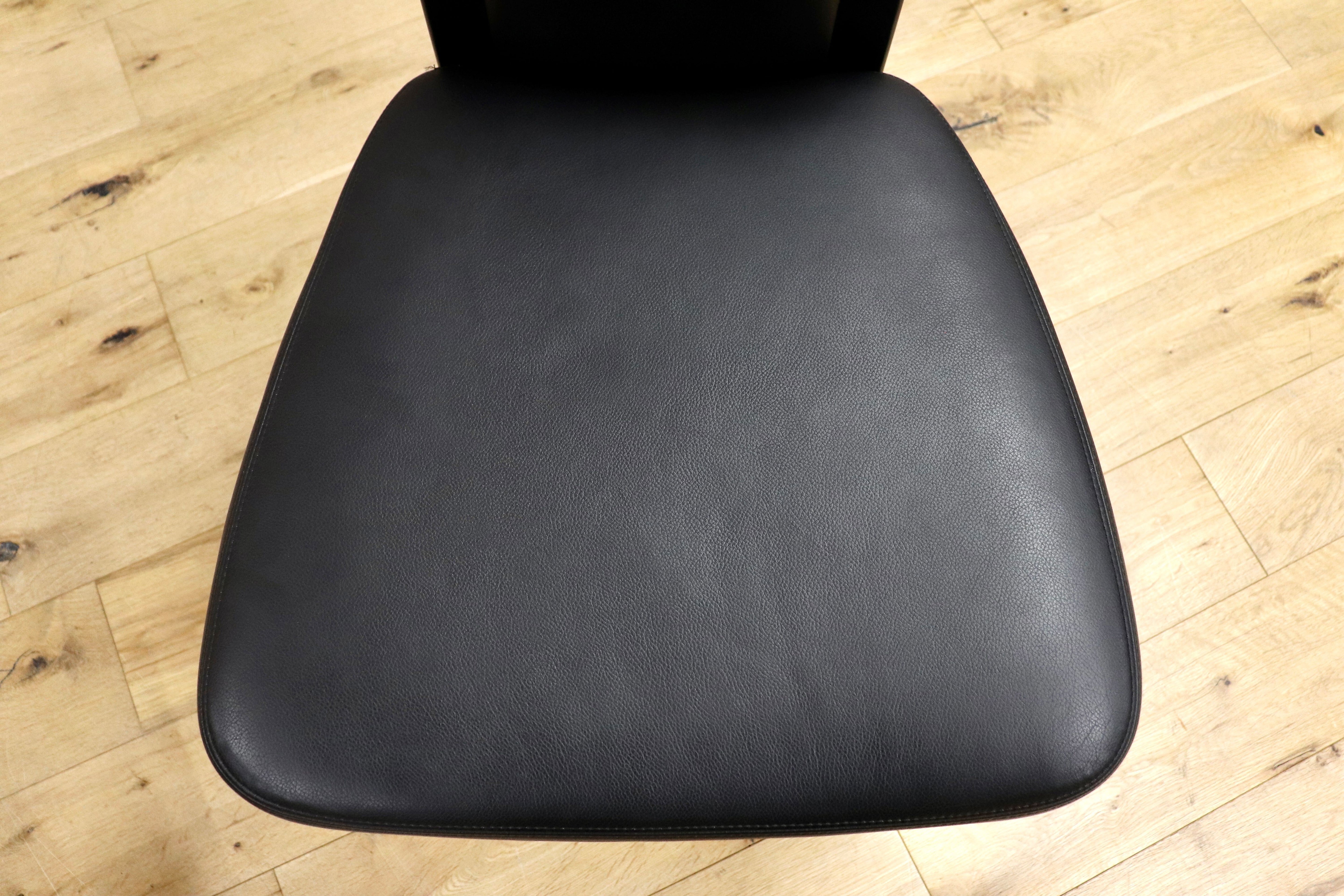 GMIS336C○karimoku / カリモク CE35 ダイニングチェア 2脚セット ハイバックチェア 本革 スタイリッシュ モダン シンプル 国産家具 展示品