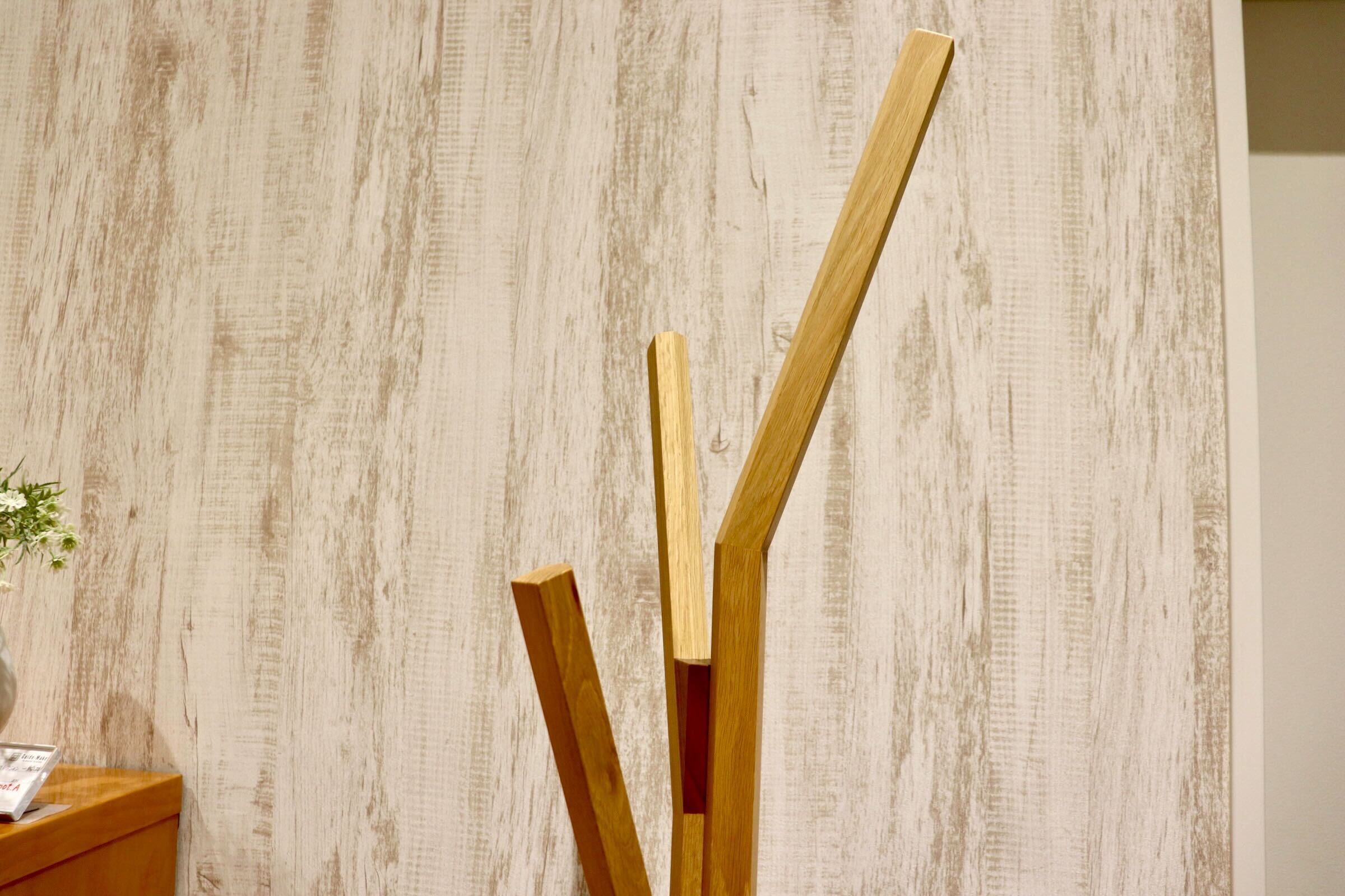 GMIS162◯匠工芸 / TAKUMI ポールハンガー コートハンガー ハンガーラック 帽子掛け オーク材 国産家具 定価約4.8万 展示品