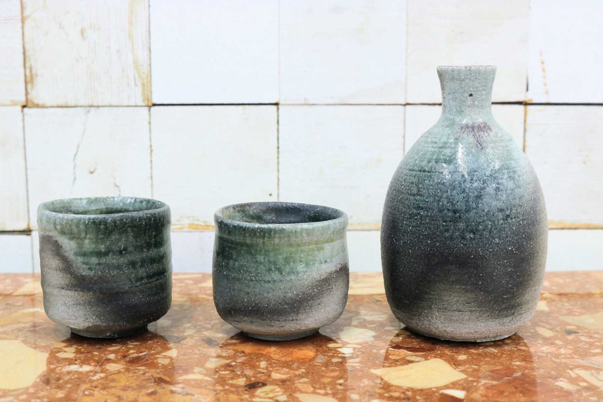 GMJS271B◯彩明付知窯 炭化灰釉 酒器 鈴木明 酒器セット 徳利 ぐい呑 陶器 酒盃 共箱 作家物