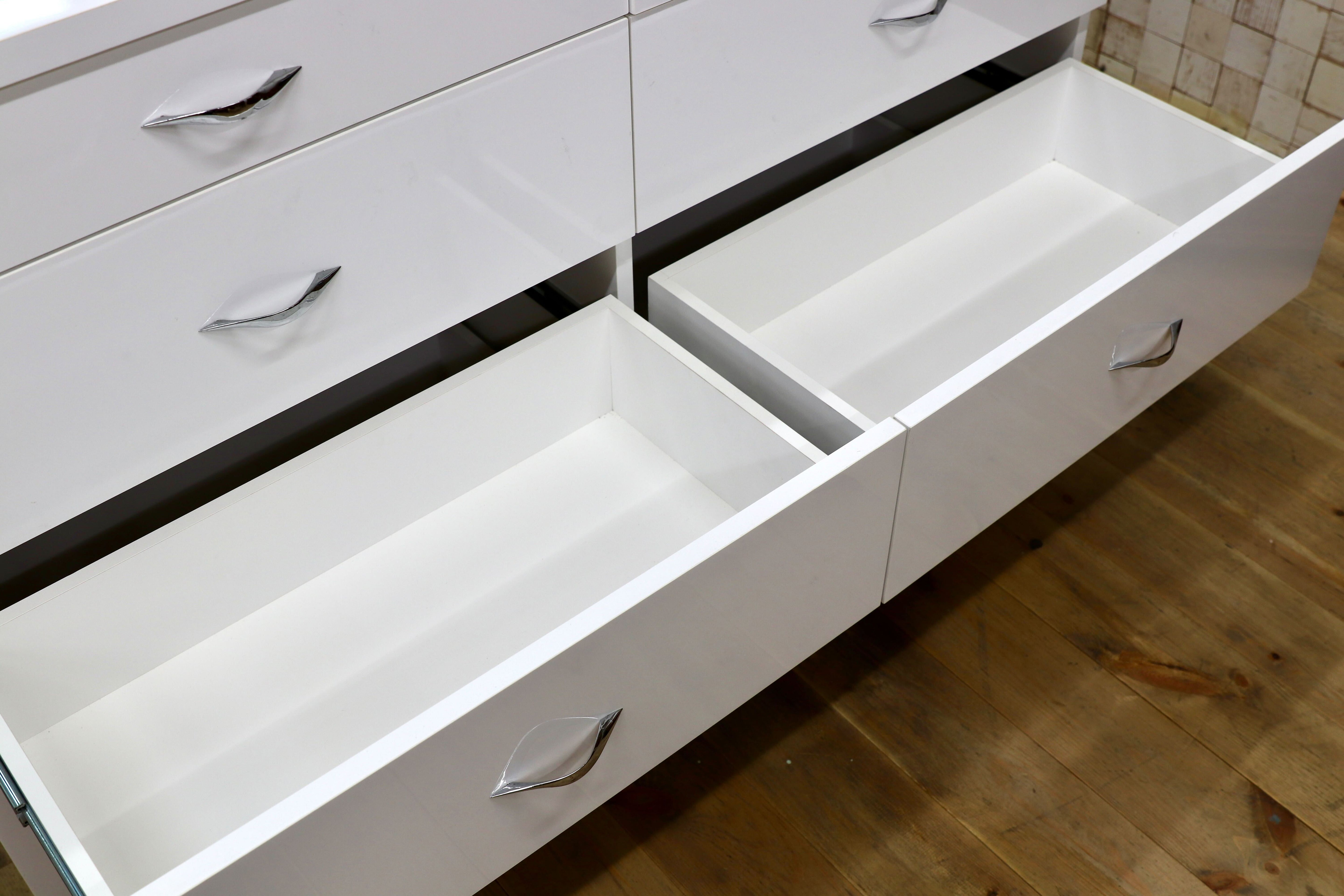 GMIK821○コレクションコース 店舗什器 ショーケース ホワイト ラグジュアリー モダン 約30万