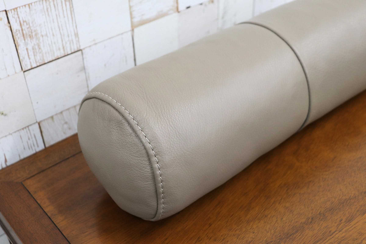 GMJK473B◯IDC大塚家具 L/Sシリーズ クッション ボルスター ヘッドレスト 2点セット 本革 展示品