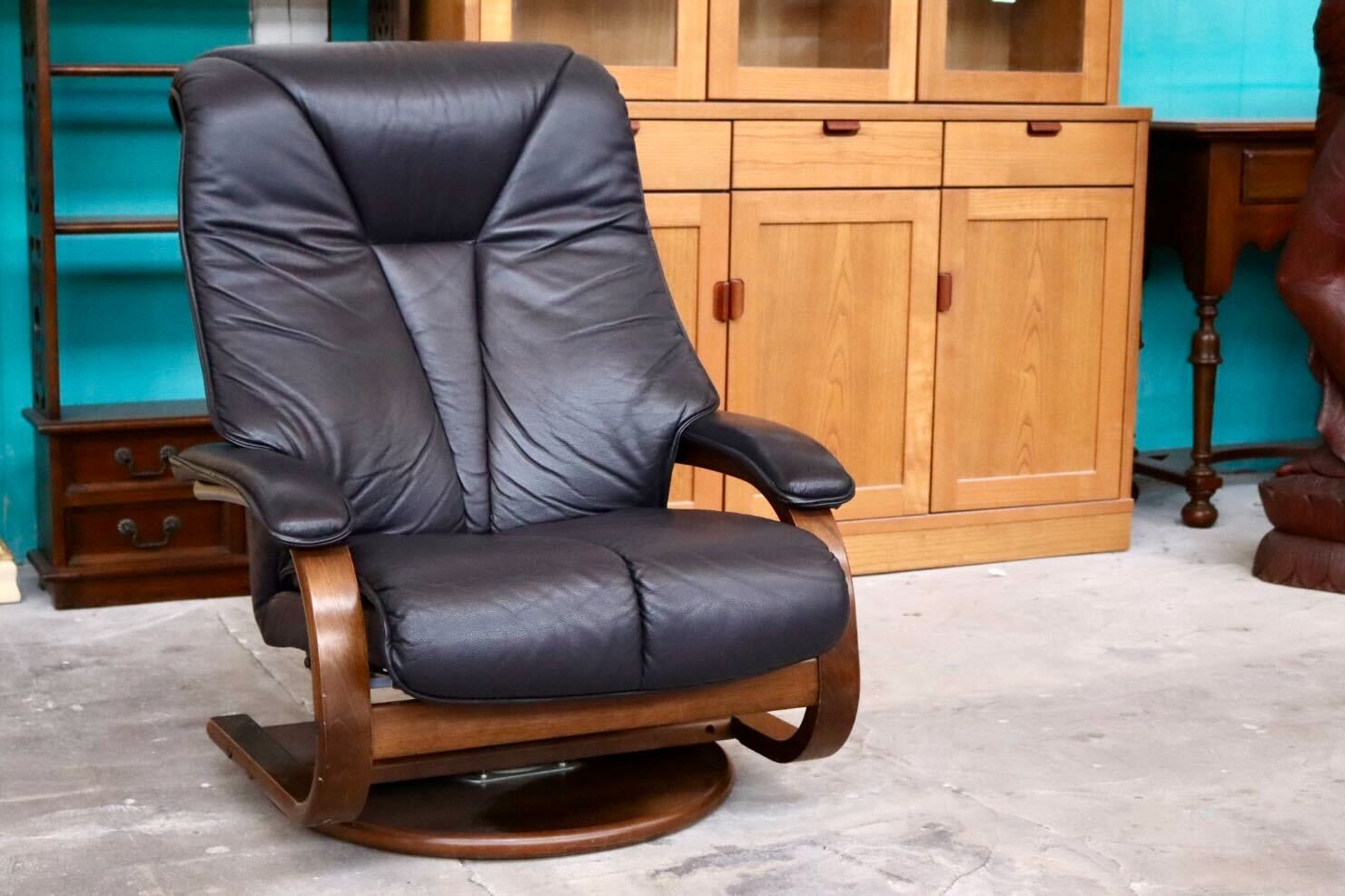GMIK212○冨士ファニチア / FUJI FURNITURE リクライニングソファ シングルソファ アームチェア 回転椅子 レザー モダン 国産家具