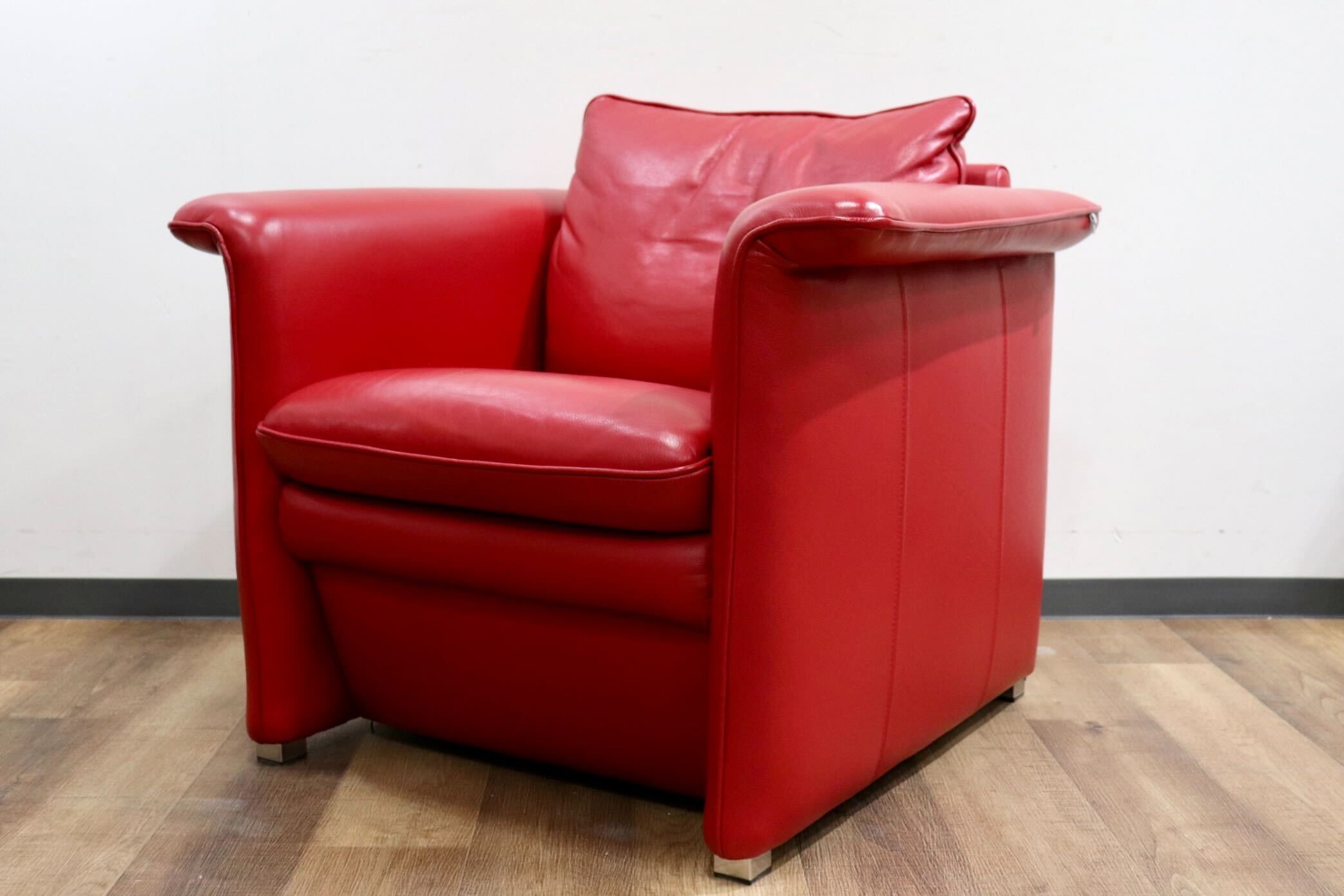 GMHK856○Domicil / ドミシール 1人掛けソファ シングルソファ アームソファ 総革 赤 モダン IDC大塚家具 定価約14万