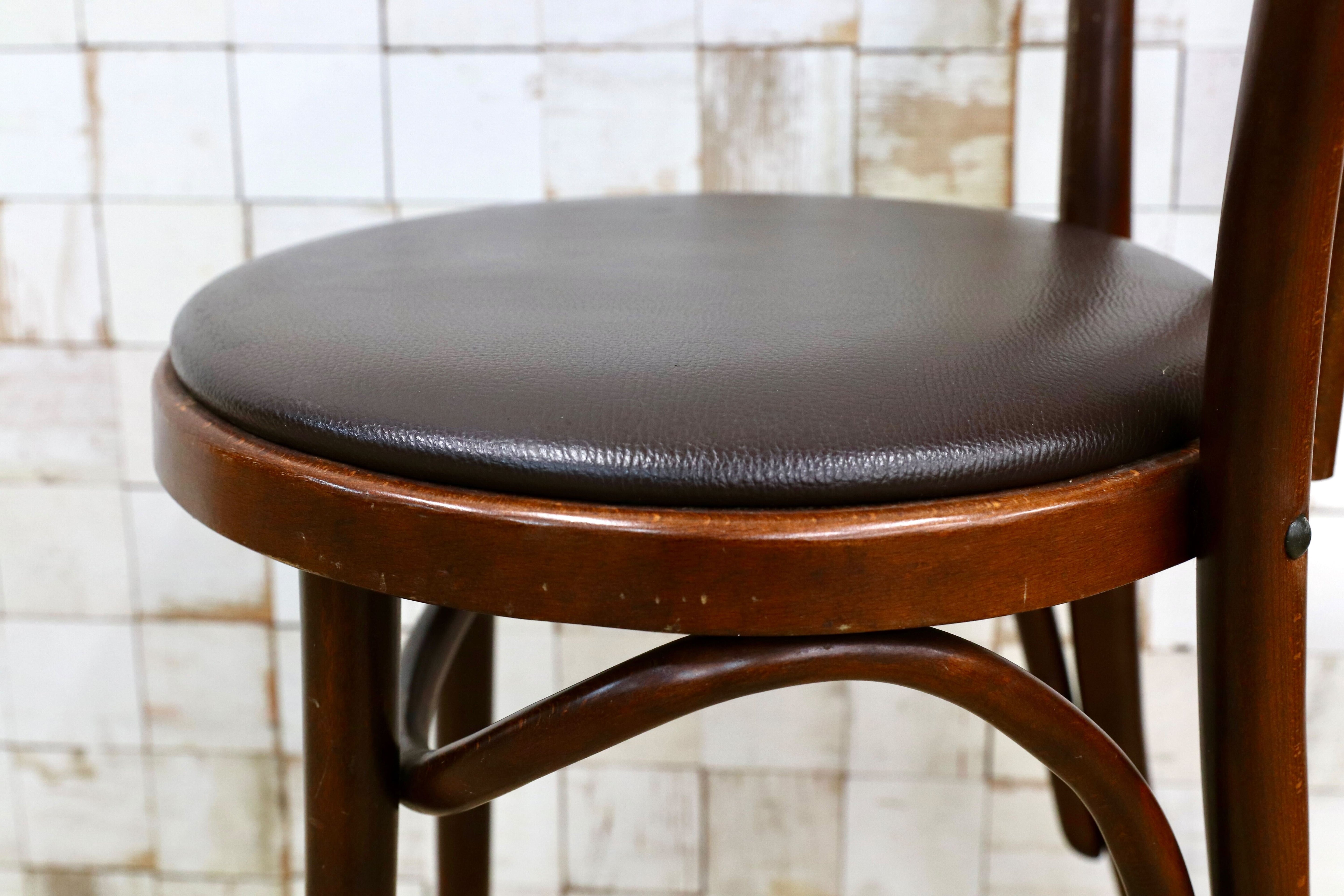 GMIH421I○maruni / マルニ オールド ヴィンテージ ベントウッドチェア ルーマニア製 曲木 アンティーク 合皮 ブナ材 稀少