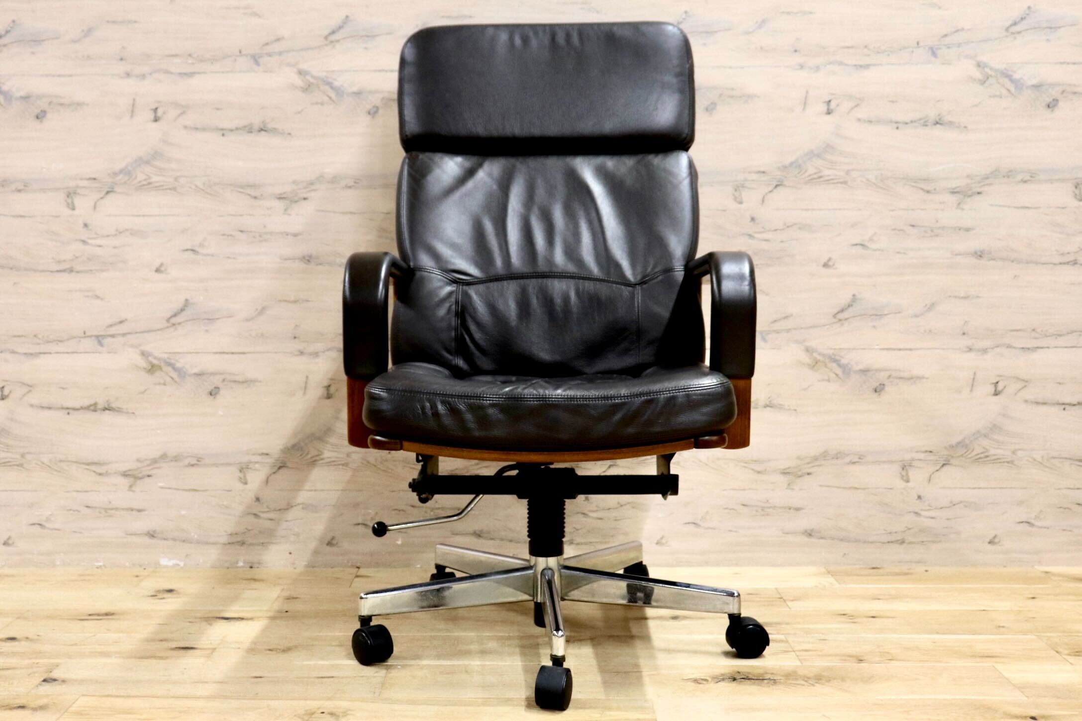 GMIK583○ karimoku / カリモク 黒 本革 デスクチェア オフィスチェア 社長椅子 役員椅子 書斎椅子 ミーティング椅子