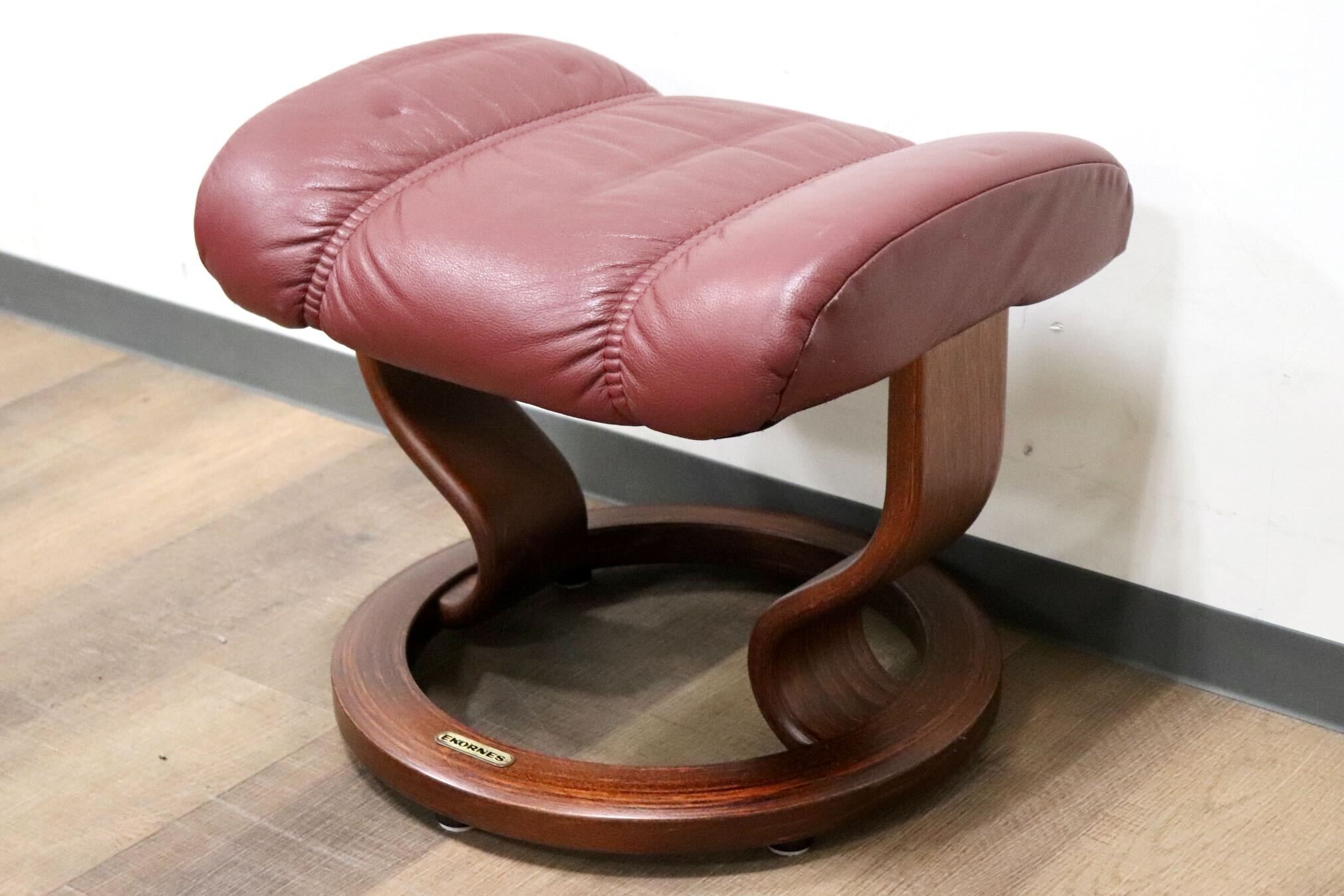 GMGS288A○EKORNES / エコーネス オットマン フットスツール 本革 北欧 ノルウェー ワインレッド