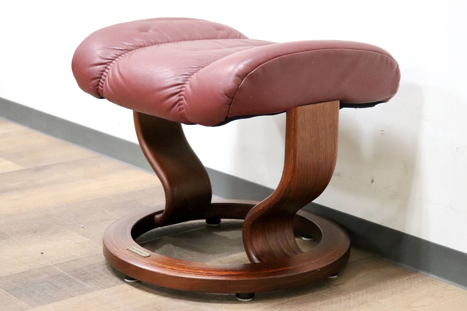 GMGS288A○EKORNES / エコーネス オットマン フットスツール 本革 北欧 ノルウェー ワインレッド