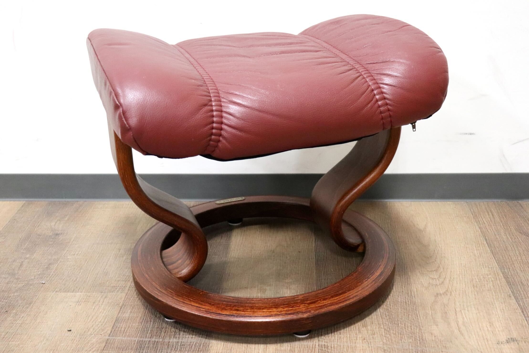 GMGS288A○EKORNES / エコーネス オットマン フットスツール 本革 北欧 ノルウェー ワインレッド