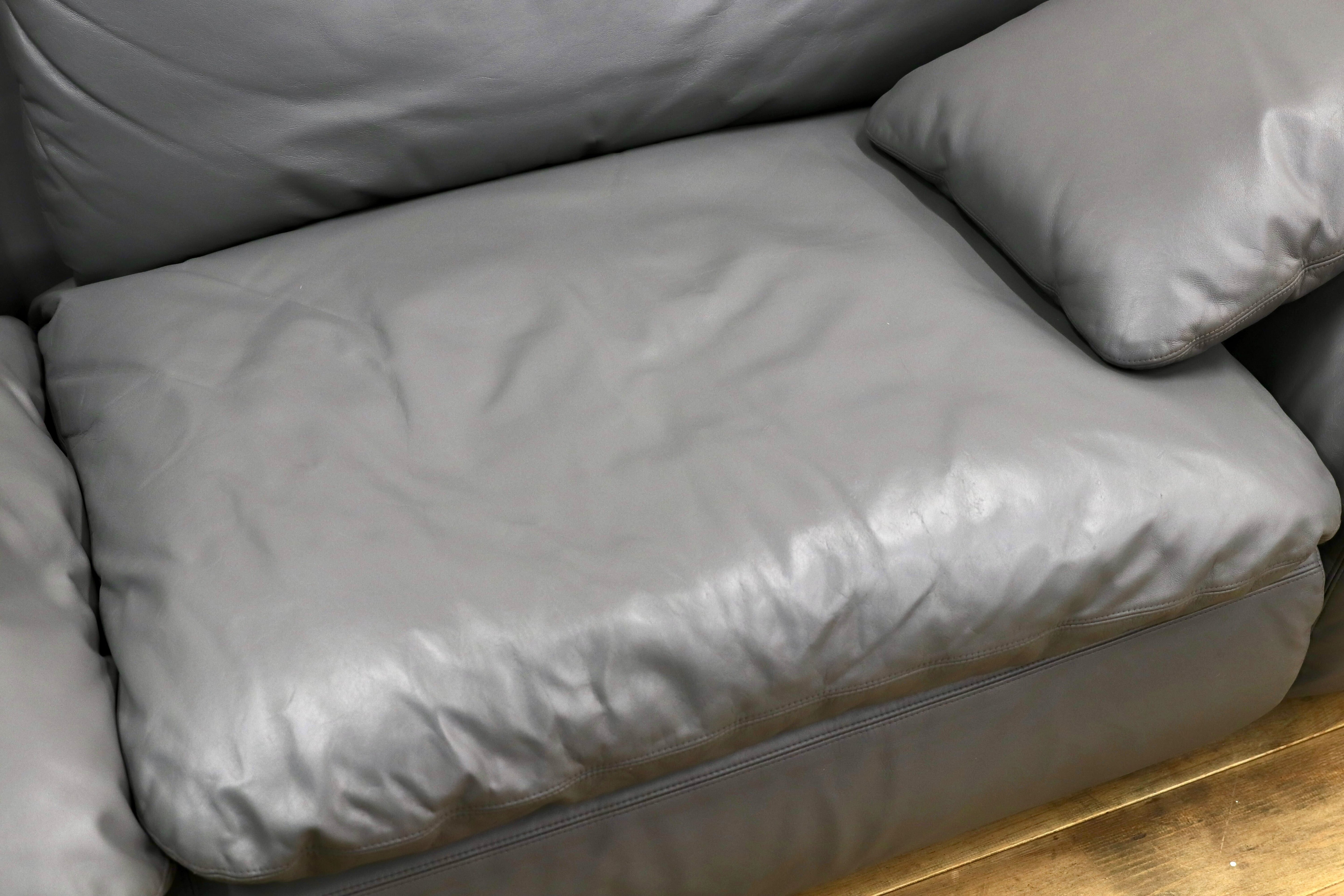 GMIH366○arflex / アルフレックス BENGODI ベンゴディ チニ・ボエリ 3人掛けソファ 本革 グレー イタリアモダン 最高級 定価約190万