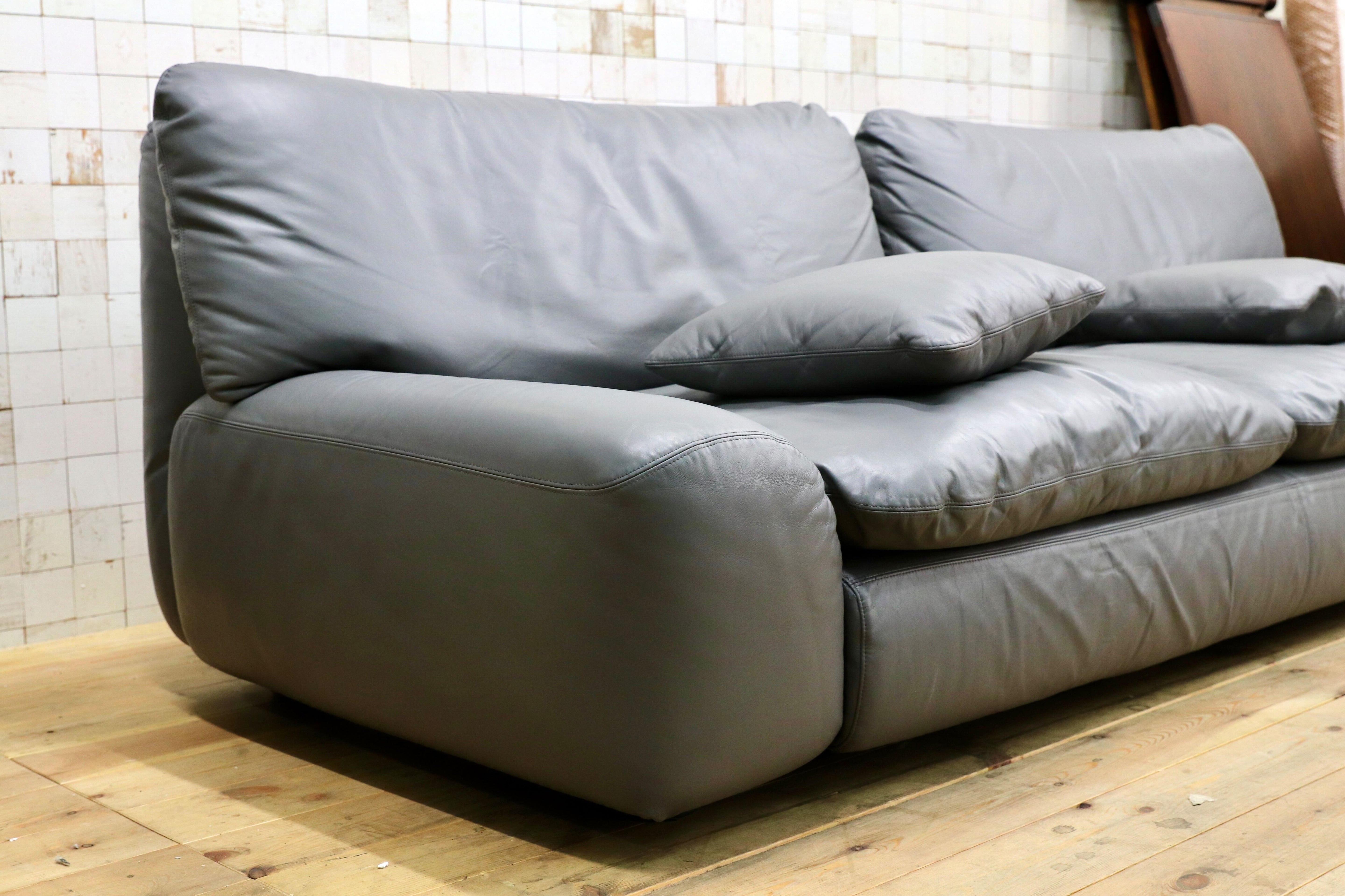 GMIH366○arflex / アルフレックス BENGODI ベンゴディ チニ・ボエリ 3人掛けソファ 本革 グレー イタリアモダン 最高級 定価約190万