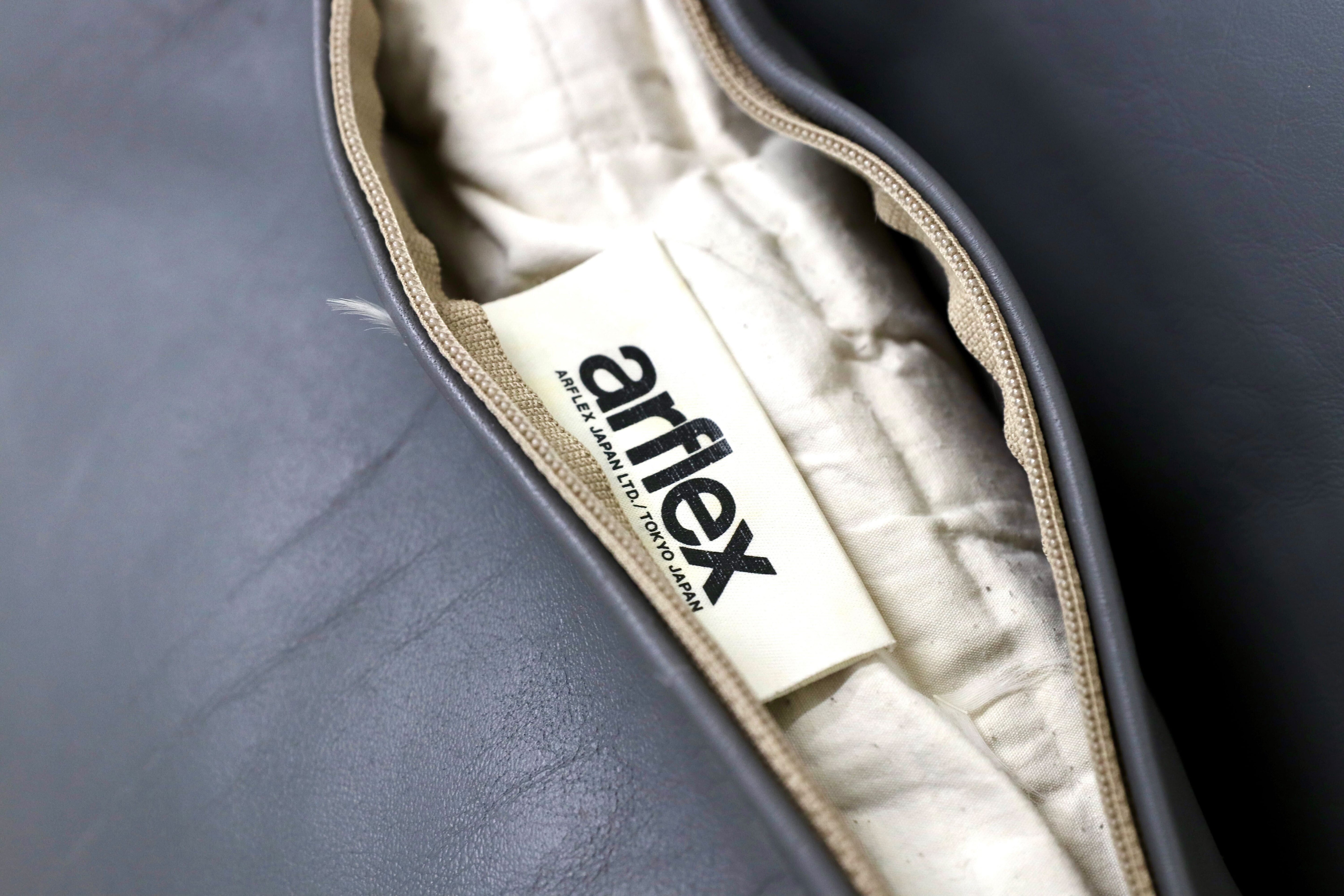 GMIH366○arflex / アルフレックス BENGODI ベンゴディ チニ・ボエリ 3人掛けソファ 本革 グレー イタリアモダン 最高級 定価約190万