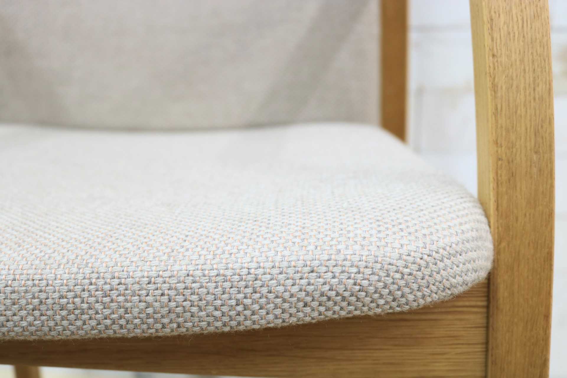 GMIK580A○Tendo / 天童木工 ダイニングチェア アームチェア 椅子 肘掛 ベージュ 曲木 ファブリック ナチュラル モダン