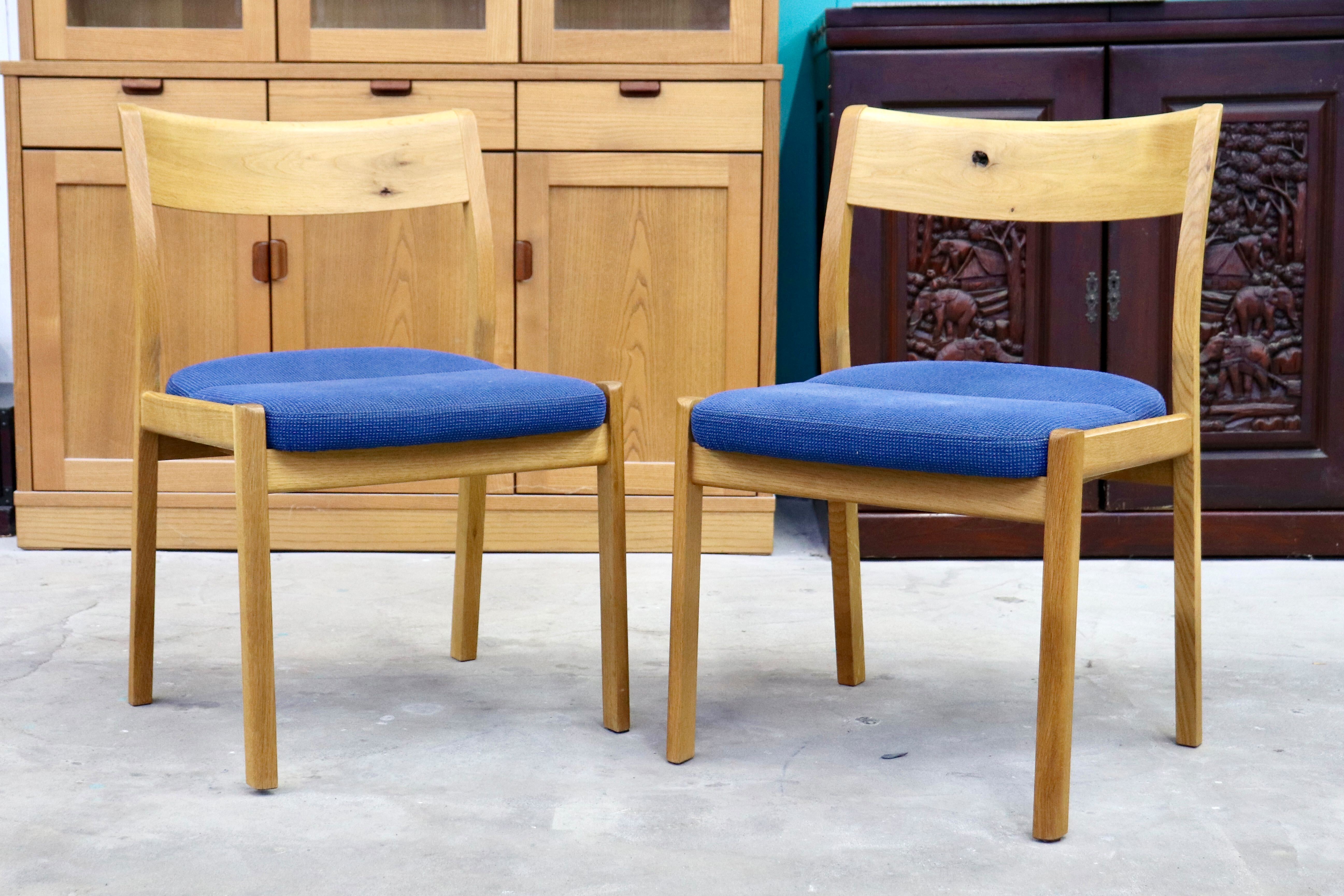 GMIK662A○飛騨産業 / HIDA キツツキ 森の記憶 ダイニングチェア 2脚セット 椅子 ファブリック 無垢材 北欧スタイル ナチュラル 定価約12万