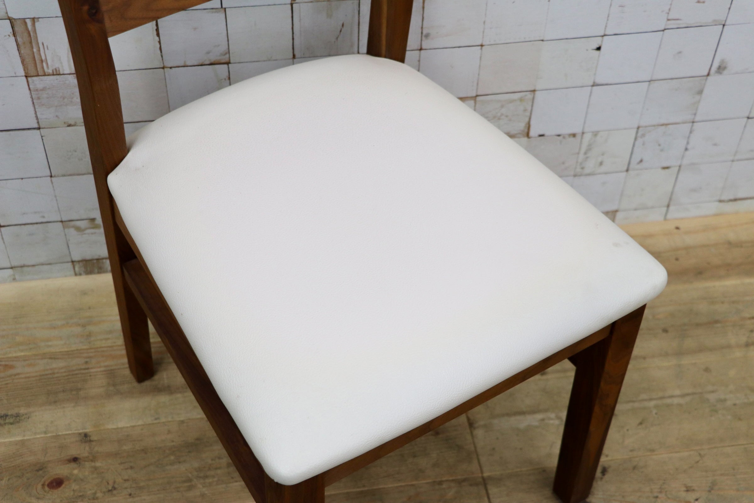 GMJK129B〇関家具 / ORZ オーズ ダイニングチェア ウォールナット アームレスチェア PVC座面 食卓椅子 北欧スタイル