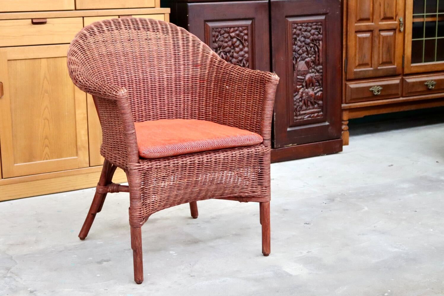 『美品』カサブランカ　ラタン　籐　アーム付き　クッション付き　チェア 美品』カサブランカ ラタン 籐 アーム付き クッション付き