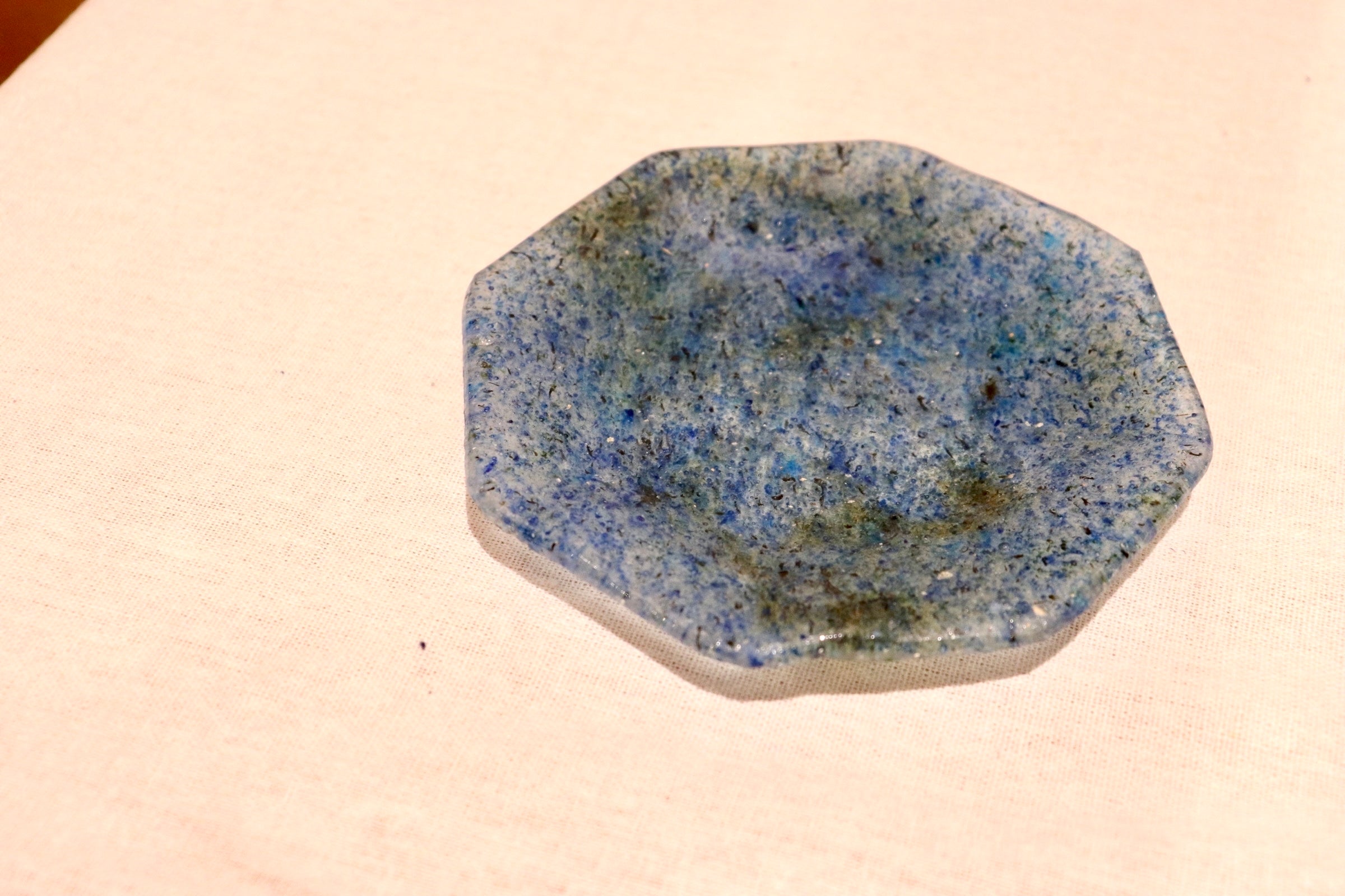 GMIO147A◯so arrow /ソーアロー 八角皿 小皿 豆皿 ガラス細工 児玉みのり 未使用